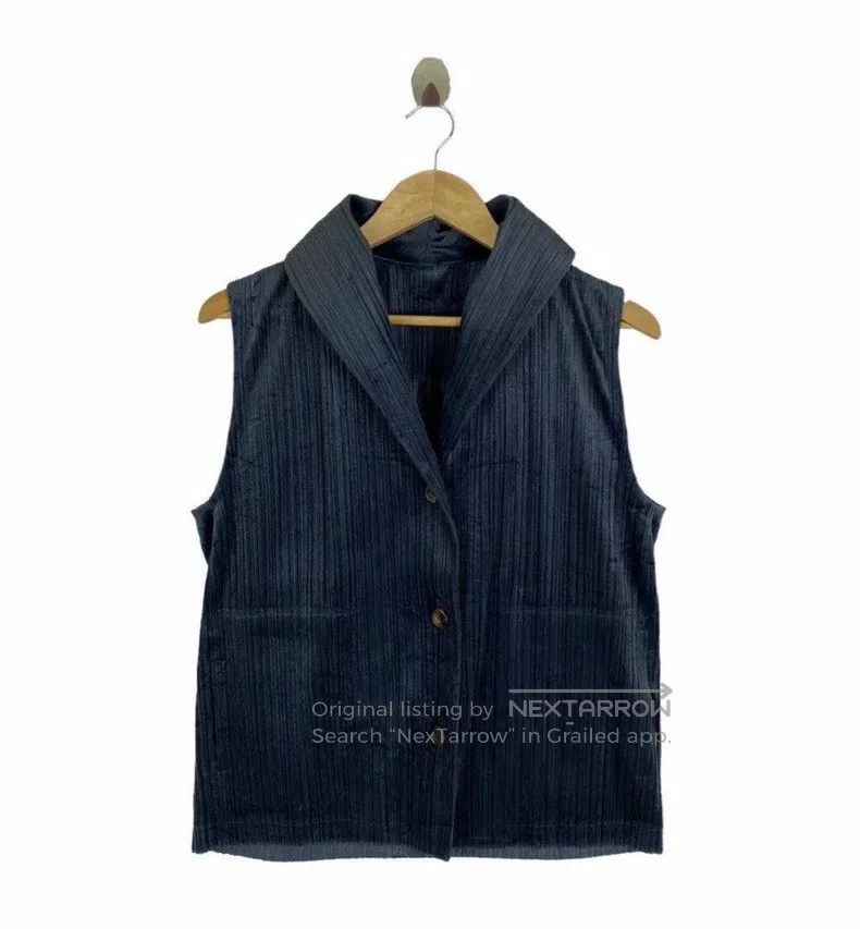 Issey Miyake Issey Miyake Vintage Dark Blue Striped Vest Size L / US 10 / IT 46 - 1 Thumbnail