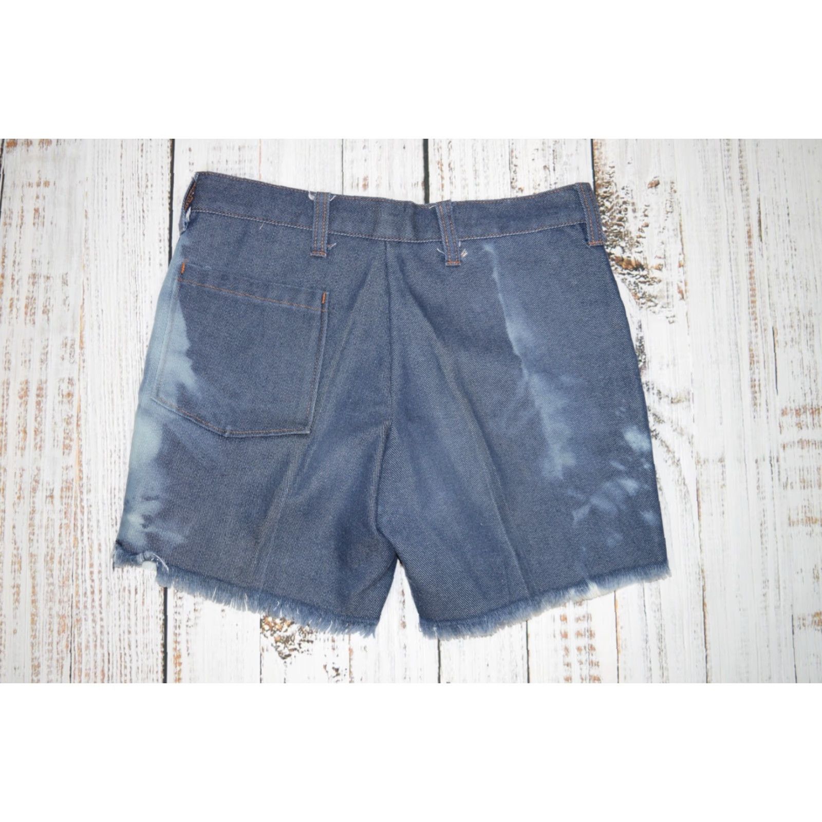 Denime VINTAGE WOMENS BLEACHED CUTOFF SHORTS BLUE DENIM 27" WAIST 60S 70S USA JORT STARS Size 27" / US 4 / IT 40 - 5 Thumbnail