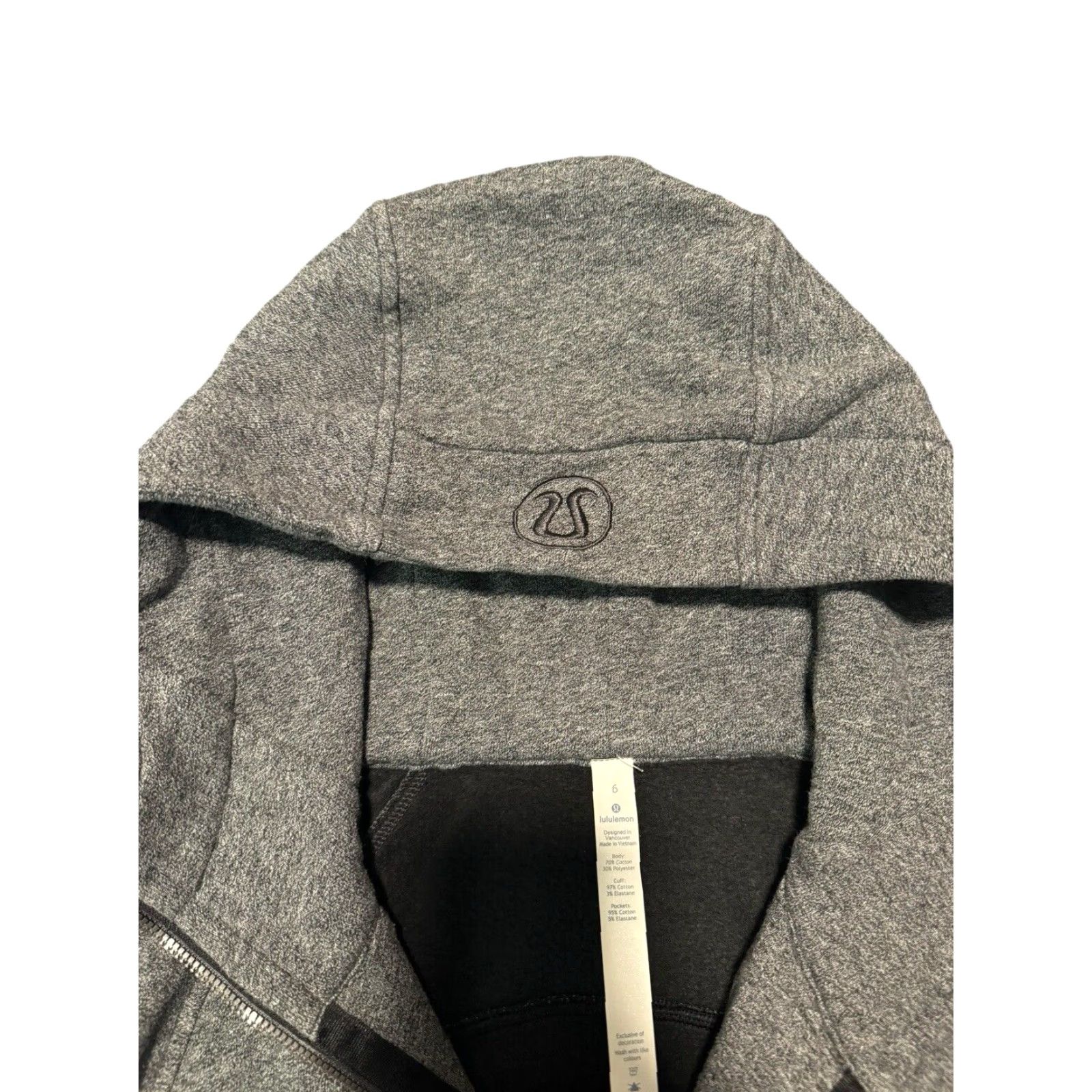 Lululemon VINTAGE Lululemon Scuba Hoodie Womens Heather Gray Fabric Full Zip Embroidered Sz 6 Size M / US 6-8 / IT 42-44 - 4 Thumbnail