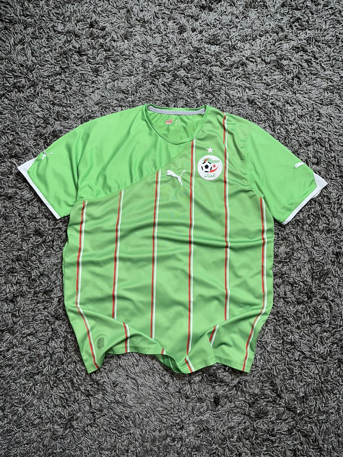 Puma PUMA ALGERIA 2010/11 TRIKOT SOCCER FOOTBALL JERSEY TEE Size US L / EU 52-54 / 3 - 1 Thumbnail