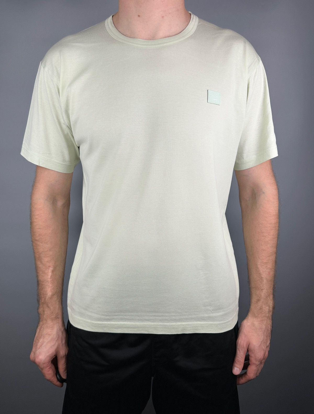 Acne Studios Acne Studios Face Logo T Shirt Tee Old Money Luxury Polo Size US L / EU 52-54 / 3 - 2 Thumbnail