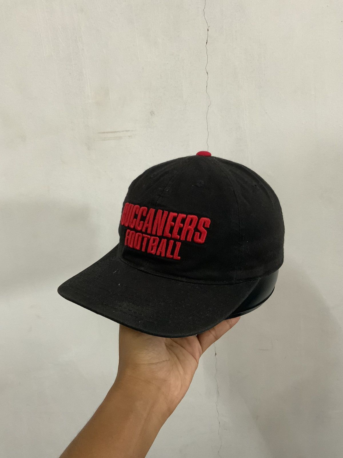 NFL Vintage Nike Tampa Bay Buccaneers NFL Hat Size ONE SIZE - 1 Thumbnail