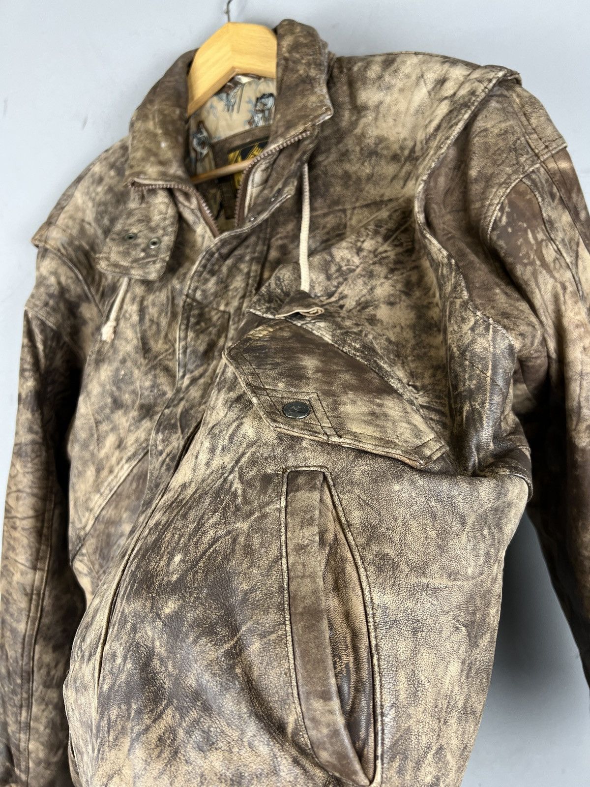 Vintage Vintage Multi pocket Camo Leather Jacket G2 style Size US L / EU 52-54 / 3 - 5 Thumbnail
