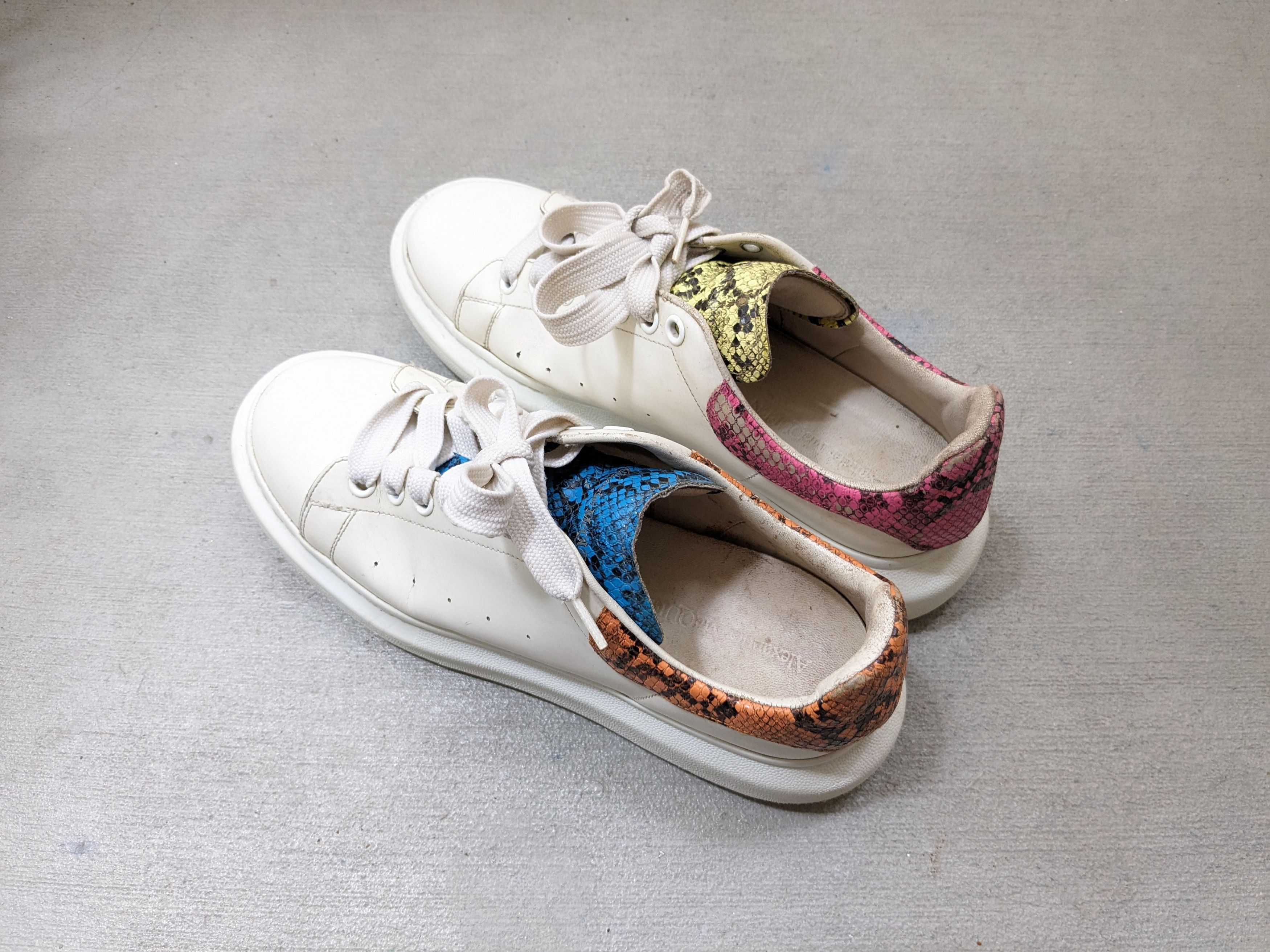 Alexander McQueen Alexander Mcqueen Oversized Larry Sneakers 11 44 White Size US 11 / EU 44 - 16 Thumbnail