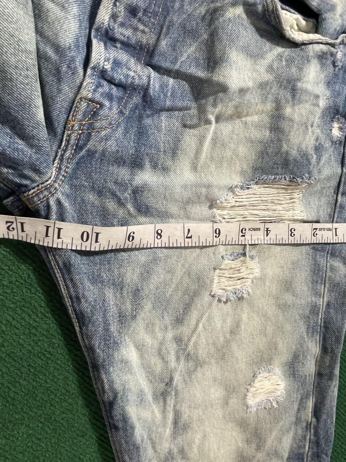 Levi's Rare Levis 501 Distressed Jeans Size US 33 - 14 Thumbnail