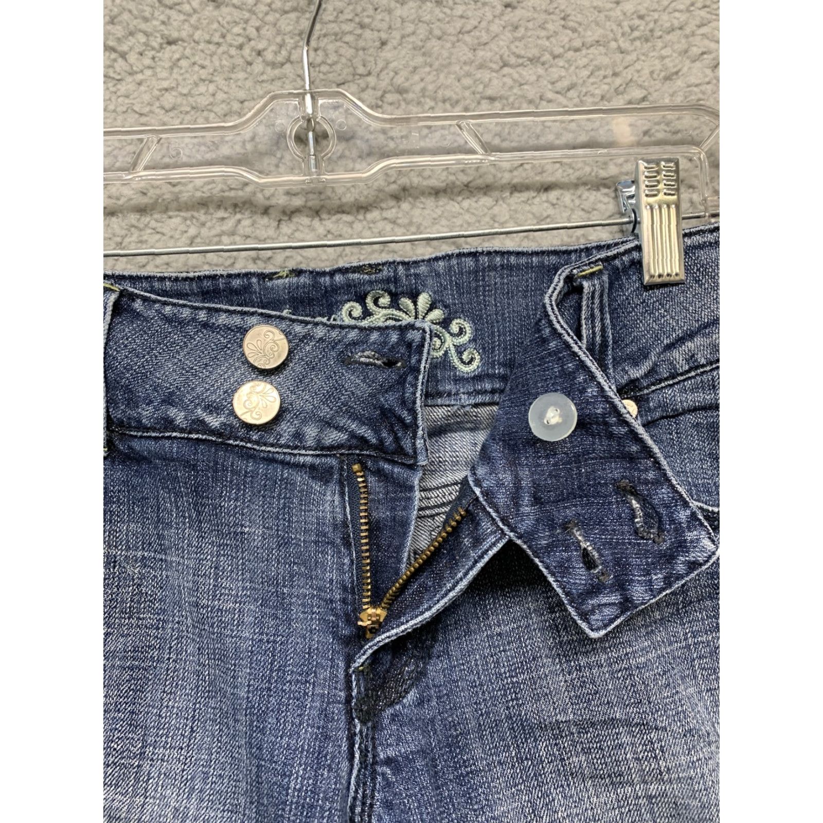 Denime Refuge Premium Womens Capri Jeans Denim Medium Wash Size 9 Stretch Blue 5-Pocket Regular Womens Size 30" / US 8 / IT 44 - 4 Thumbnail