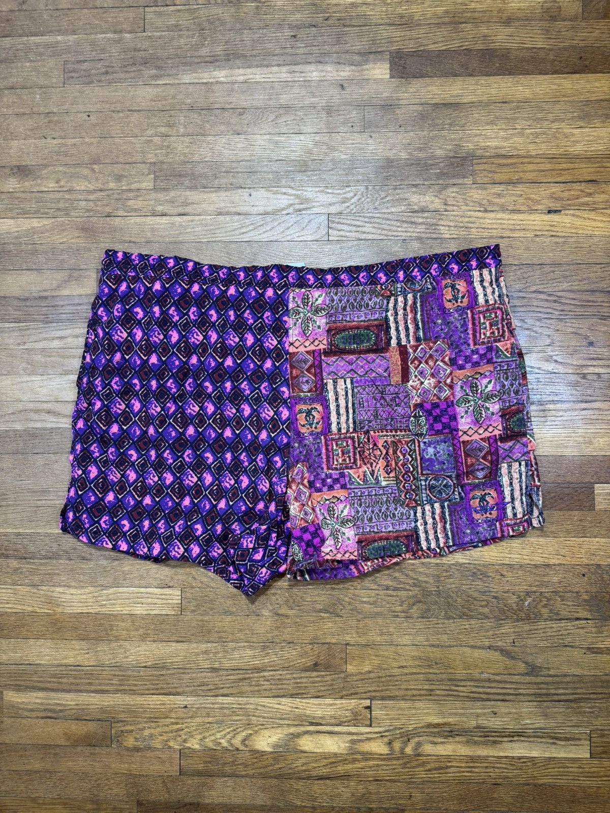 Vintage Vintage Purple AOP Shorts Size US 40 / EU 56 - 1 Thumbnail