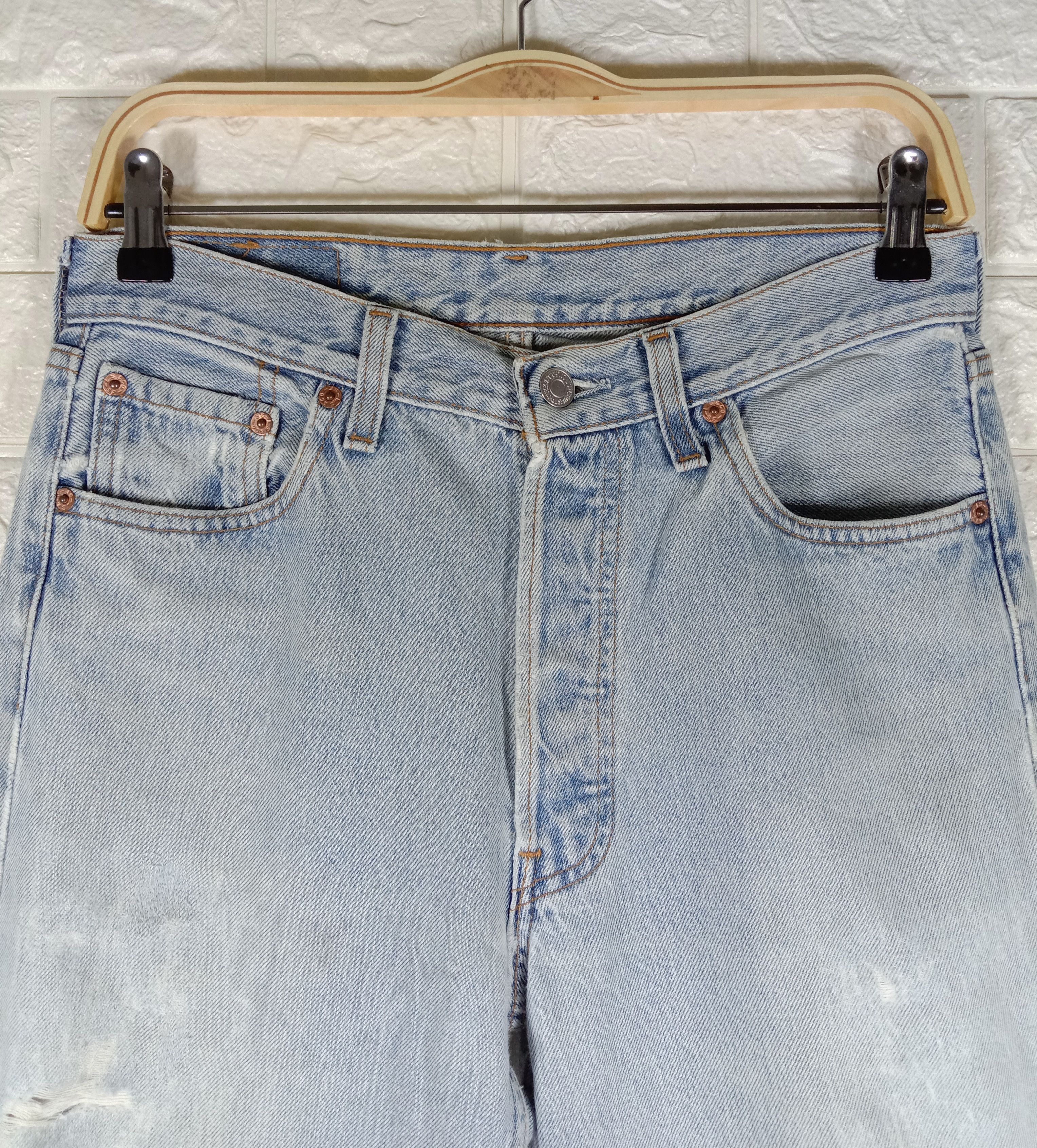Levi's Vintage 90s Levi’s 501 Jeans Light Wash Distressed Denim Size US 28 / EU 44 - 2 Thumbnail