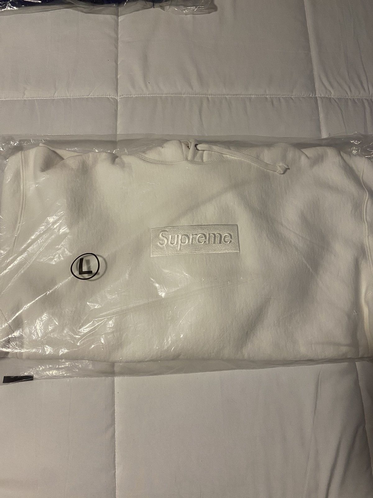 Supreme Supreme white box logo Size US L / EU 52-54 / 3 - 4 Thumbnail