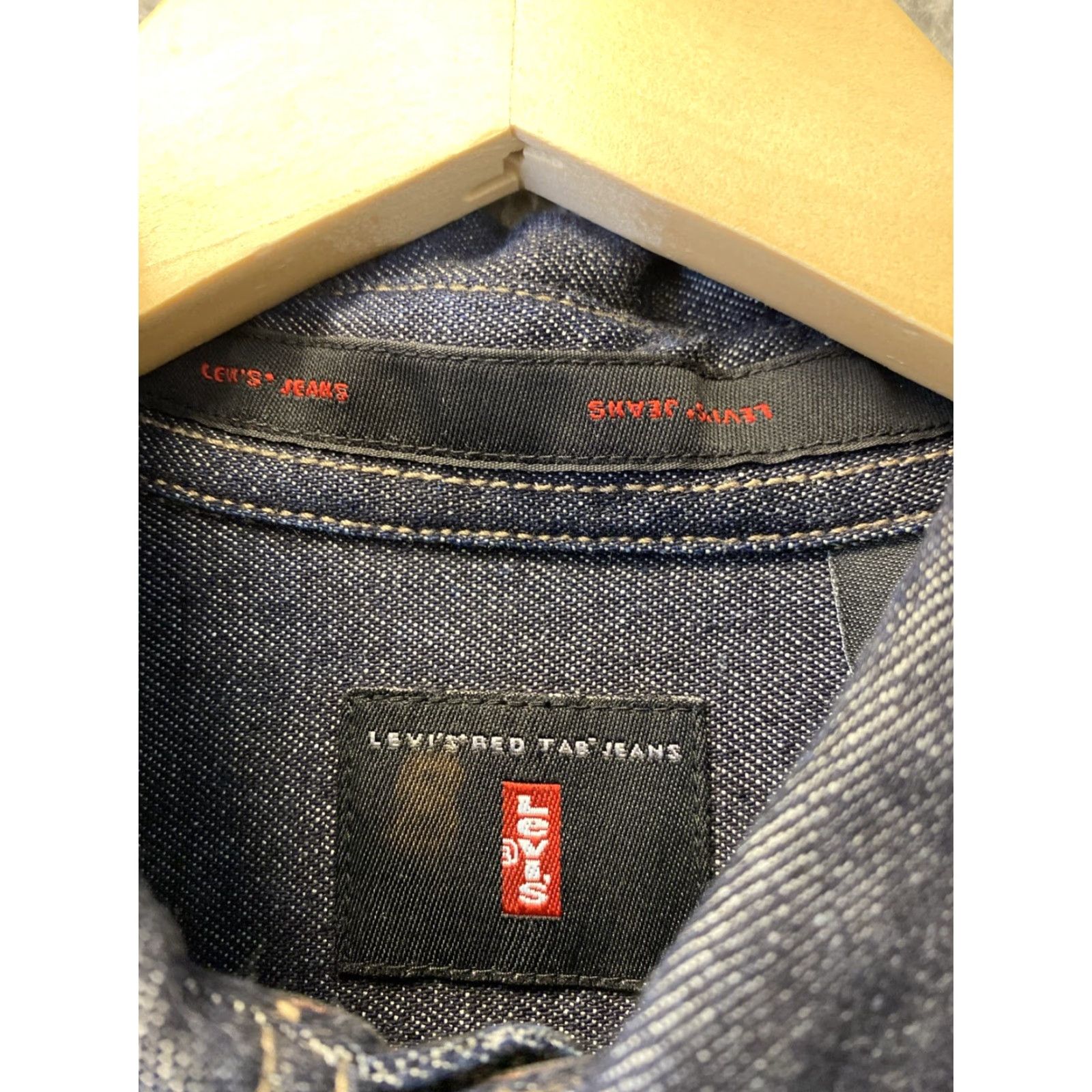 Denime VINTAGE Levi’s Denim Work Shirt Small Loose Fit Men Dark Gray 1980s Workwear Size US S / EU 44-46 / 1 - 3 Thumbnail
