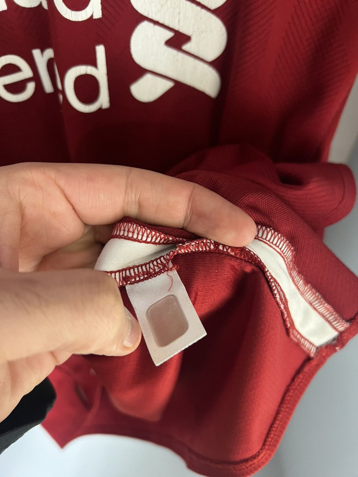 New Balance VINTAGE NEW BALANCE FC LIVERPOOL ENGLAND SOCCER JERSEY RETRO Size US L / EU 52-54 / 3 - 8 Thumbnail