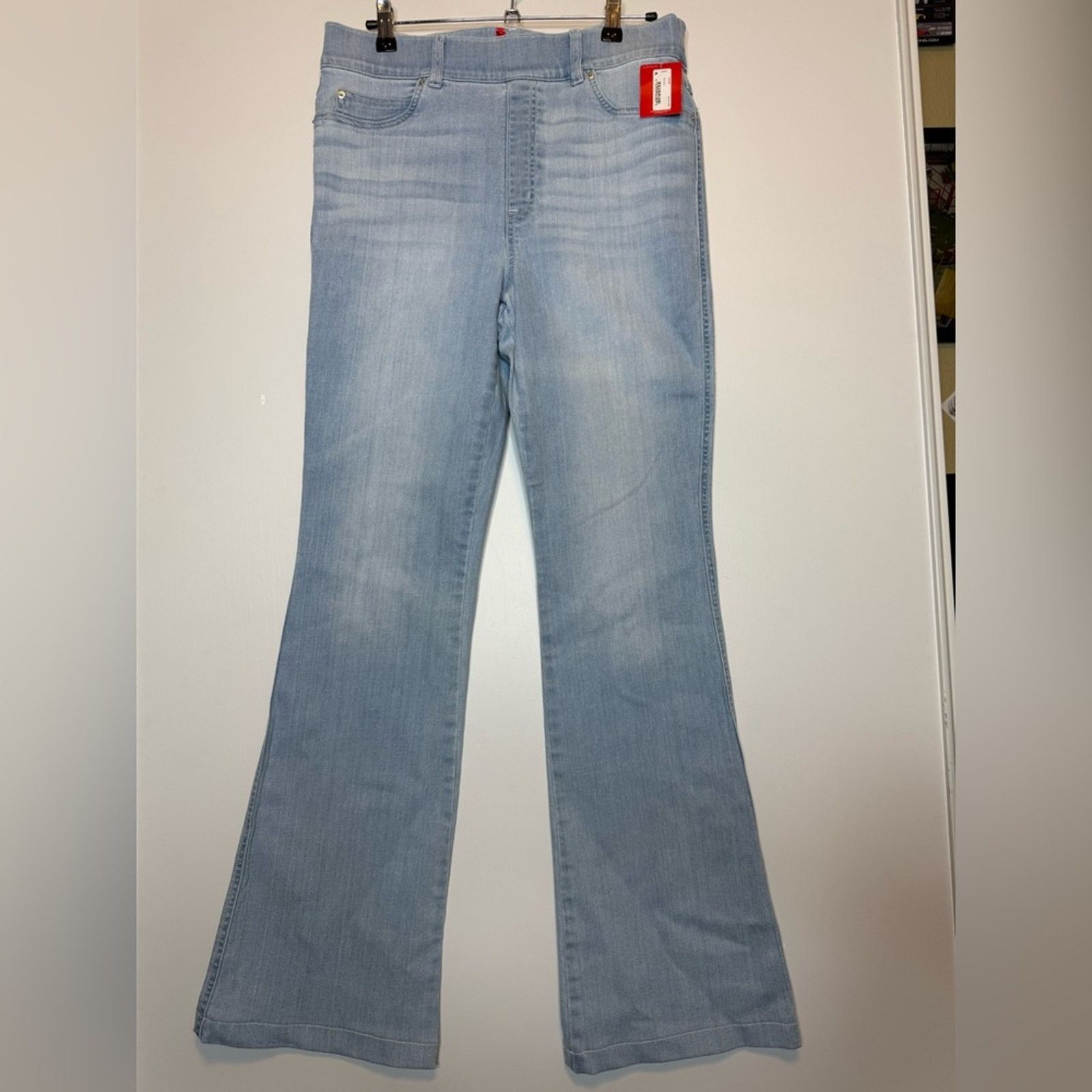 Spanx Spanx Pull-on Stretchy Retro Light Wash Flare Jean TALL Lrg Size 34" / US 12 / IT 48 - 4 Thumbnail