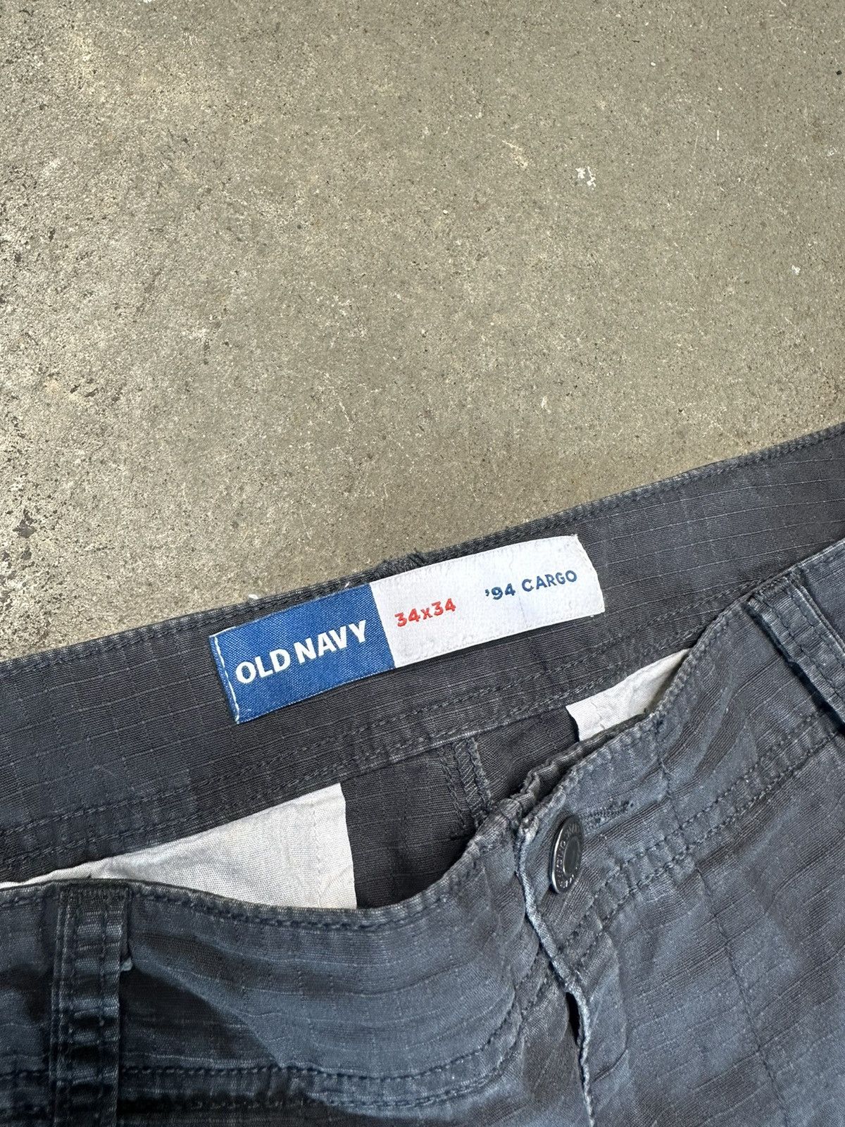 Old Navy × Vintage Old navy 94” cargos Size US 34 / EU 50 - 5 Thumbnail