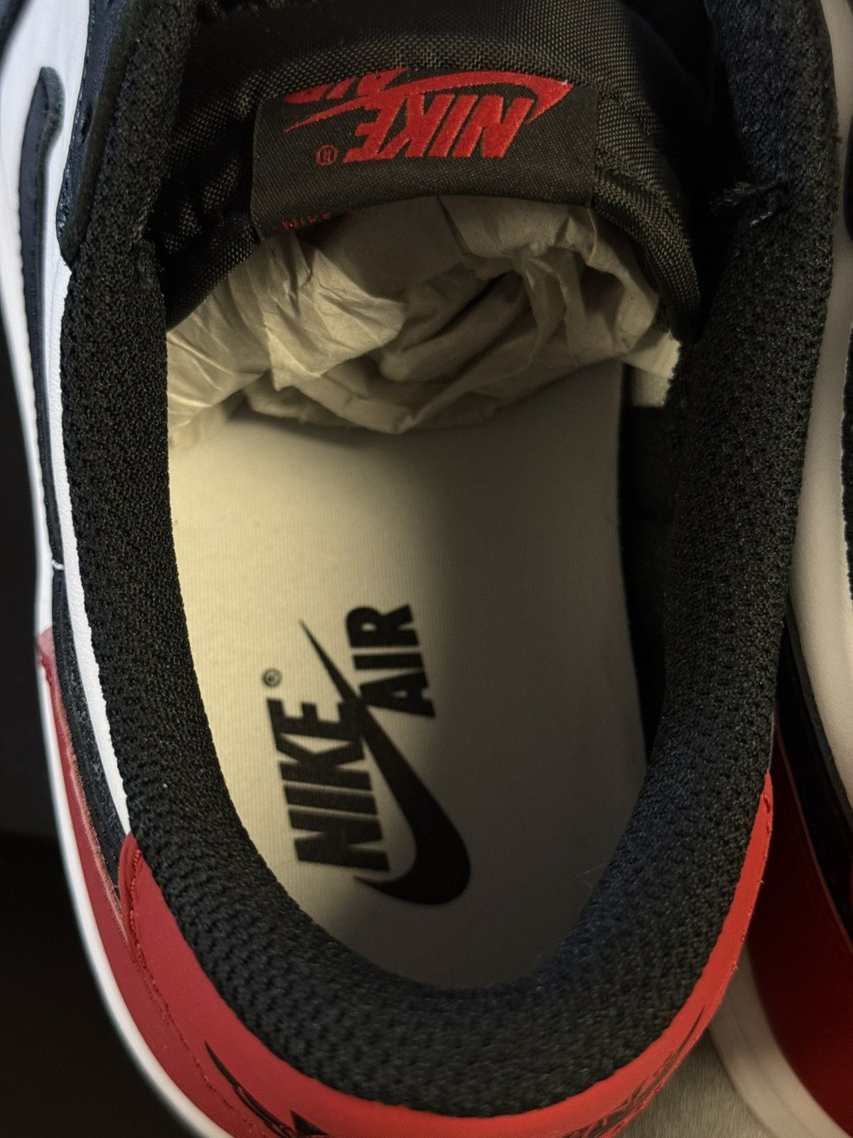 Jordan Brand × Nike Nike Jordan 1 Low Black Toe 2023 Size 9 Size US 9 / EU 42 - 9 Thumbnail