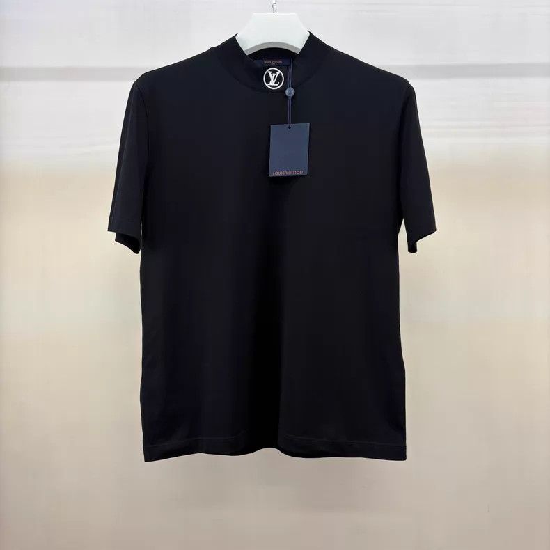 Louis Vuitton Louis Vuitton Neckline monogram embroidered short sleeve Size US S / EU 44-46 / 1 - 1 Thumbnail