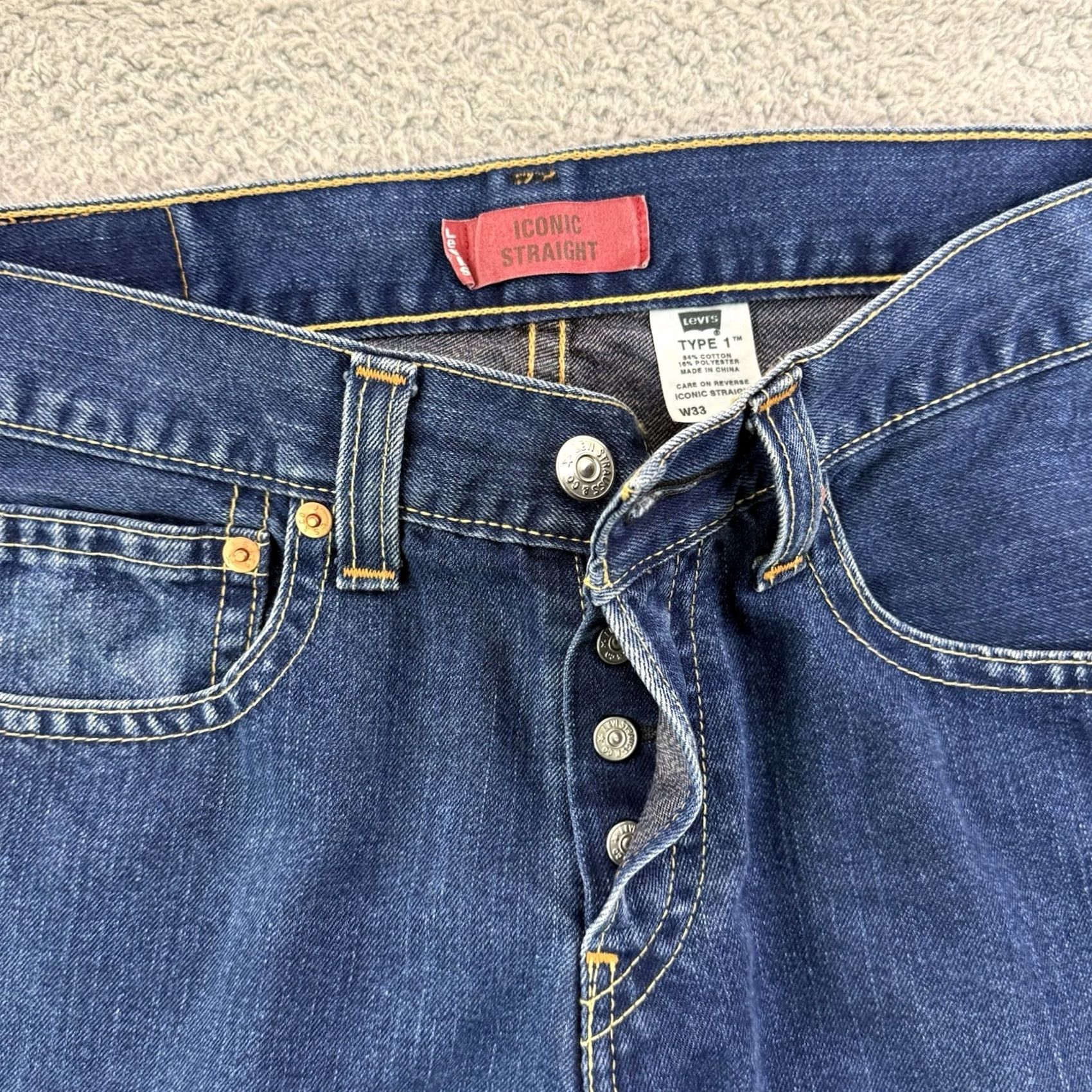 Levi's VINTAGE Levi's Jeans Iconic Straight Denim Button Fly 33x34 Mens Blue 5-Pocket Y2K Regular Pants Size US 33 - 4 Thumbnail
