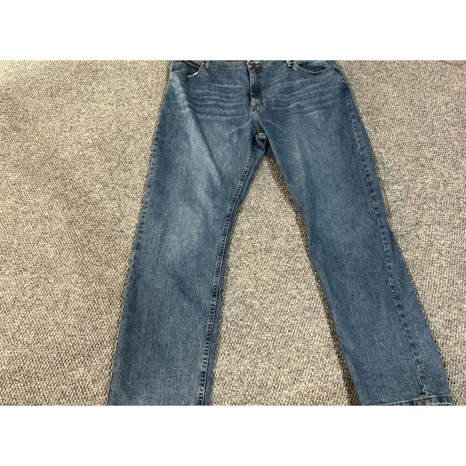 Wrangler Wrangler Jeans Mens 42x32 Blue Straight Leg Denim 10ZM100VB Regular 5-Pocket Logo Patch Vintage: No Size US 42 / EU 58 - 2 Thumbnail