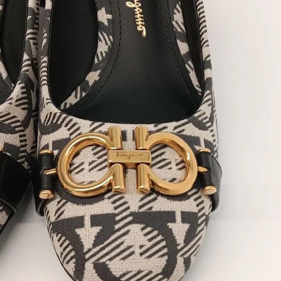Salvatore Ferragamo Ferragamo Monochrome Canvas Garda Gancini Pumps- Size 6 Size US 6 / IT 36 - 9 Thumbnail