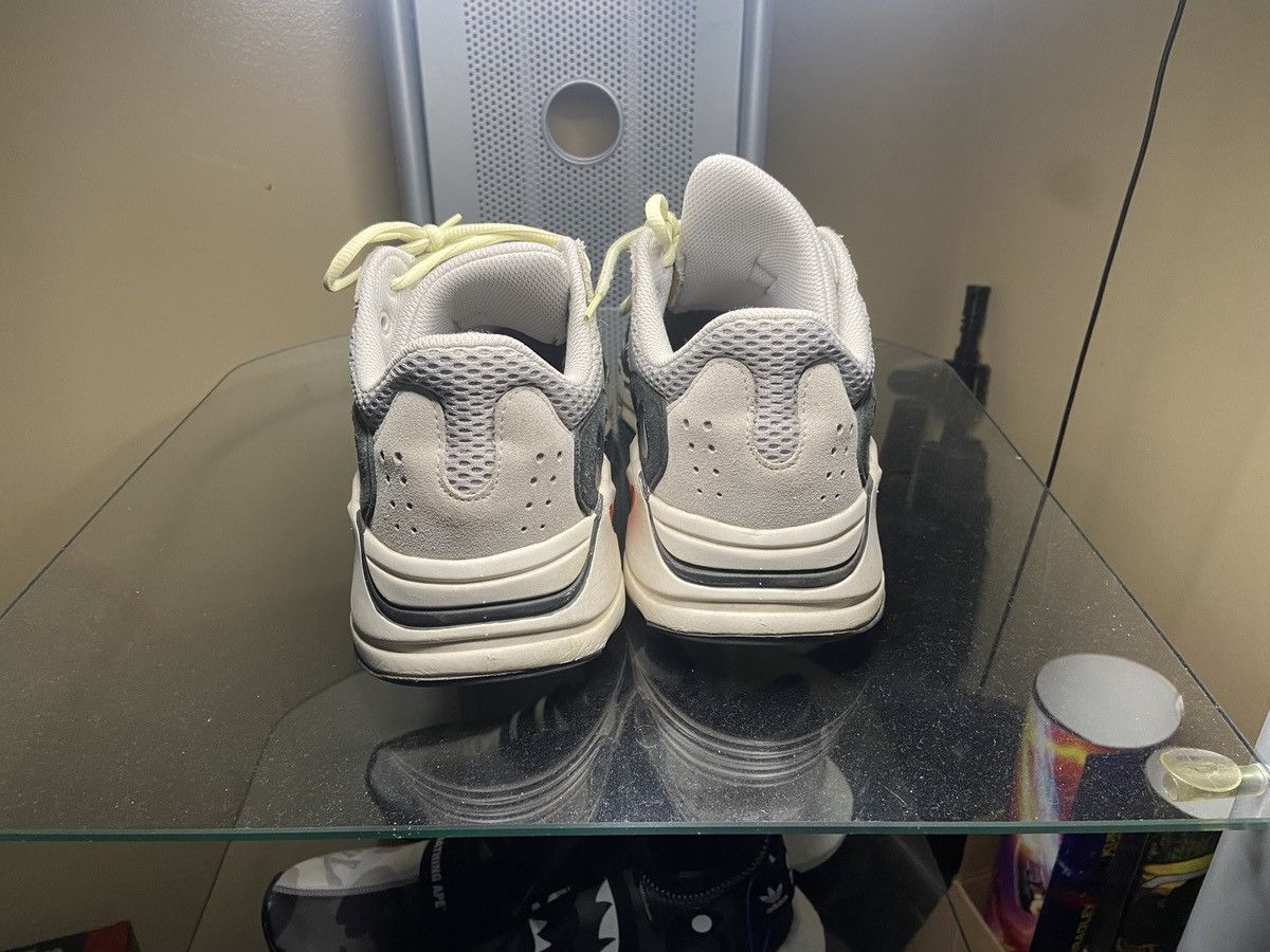 Adidas Yeezy 700 Wave Runner Size US 11 / EU 44 - 2 Thumbnail