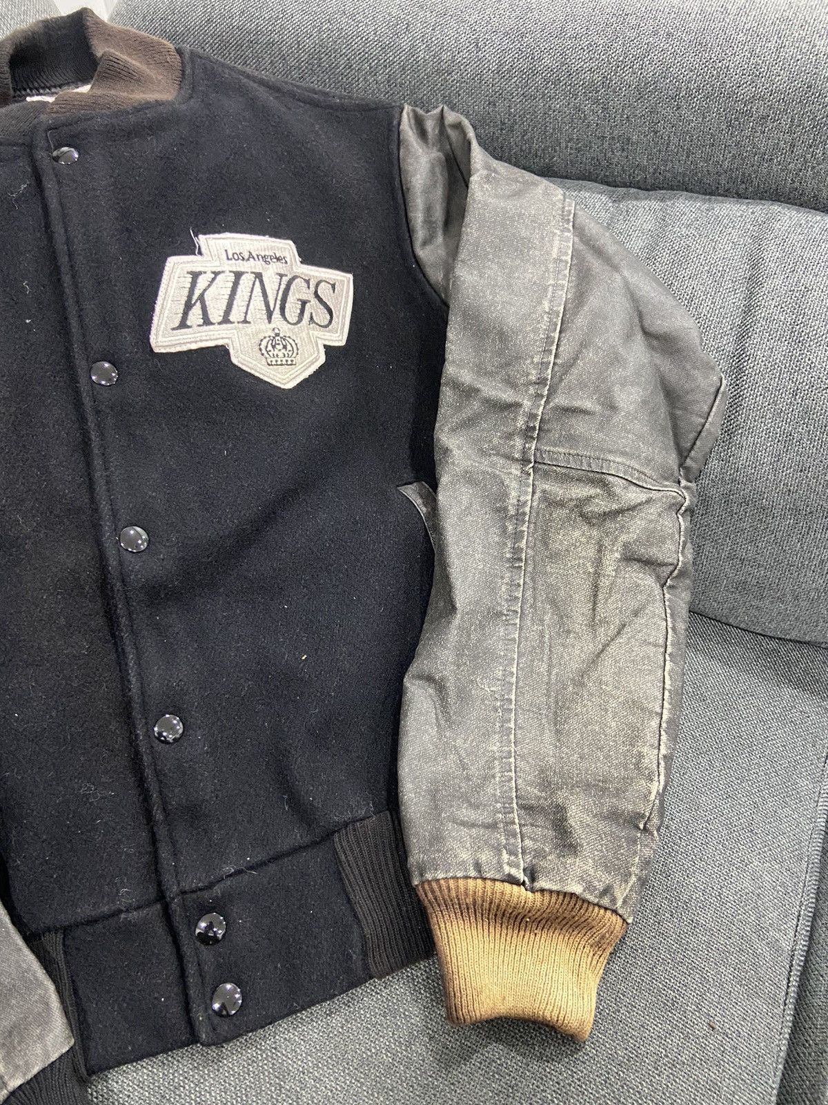NHL × Vintage Distress Vtg Kings Los Angeles Snap Button Bomber Jacket Size US M / EU 48-50 / 2 - 4 Thumbnail