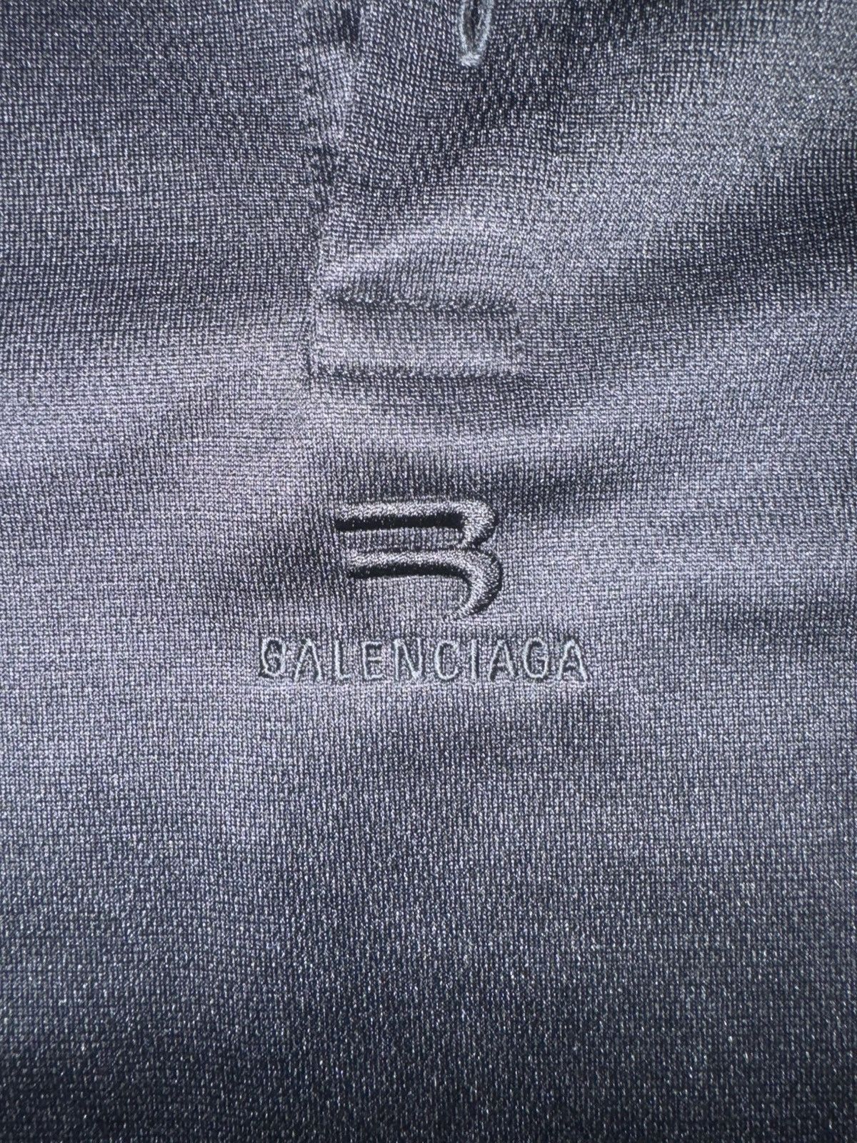 Balenciaga Balenciaga sporty b polo soccer t shirt Size US L / EU 52-54 / 3 - 3 Thumbnail