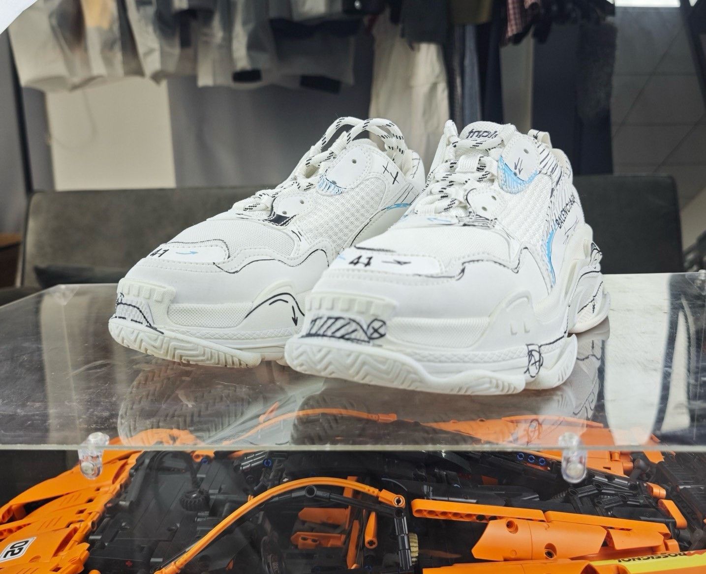 Balenciaga Balenciaga Collab Lowtop Sneakers 8.5 Men Size US 8.5 / EU 41-42 - 1 Thumbnail