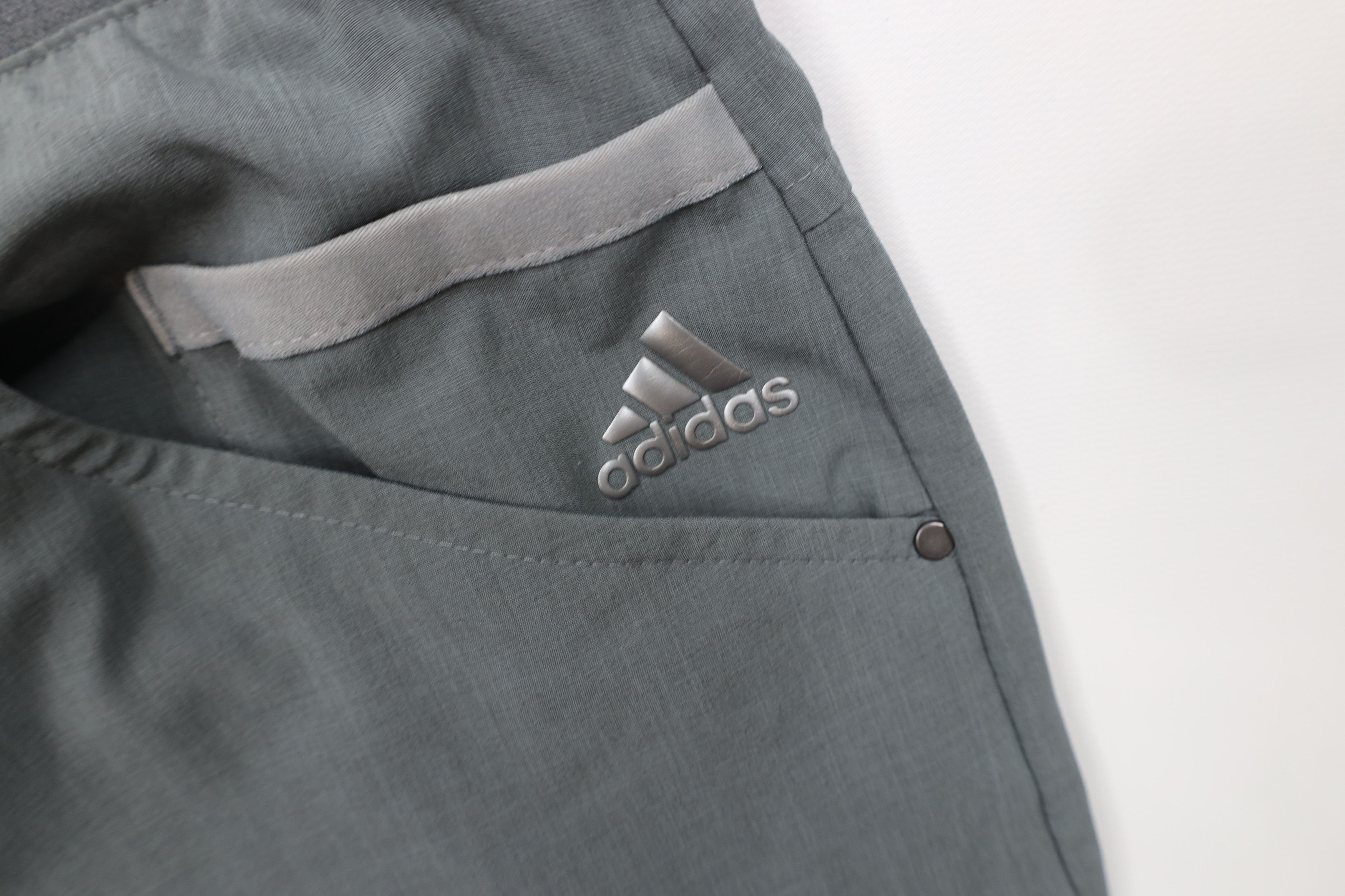 Adidas Adidas Golf Striped Stretching Golfing Chino Shorts Gray Size US 35 - 6 Thumbnail