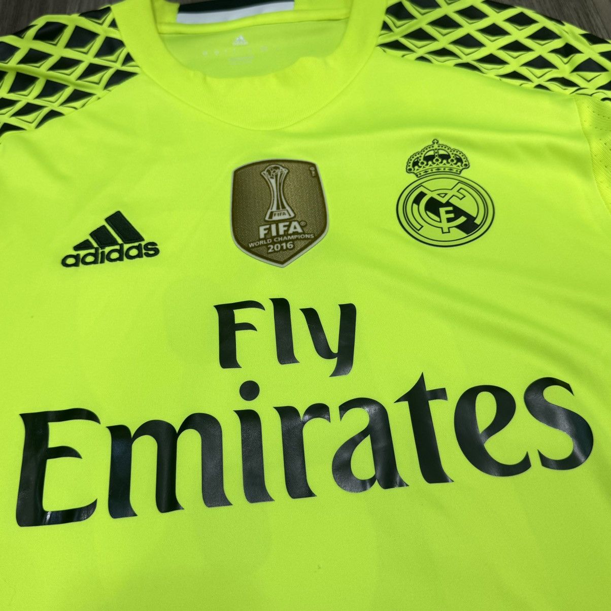 Adidas Real Madrid 16/17 goalkeeper gk shirt #13 K.Casilla Size US S / EU 44-46 / 1 - 3 Thumbnail