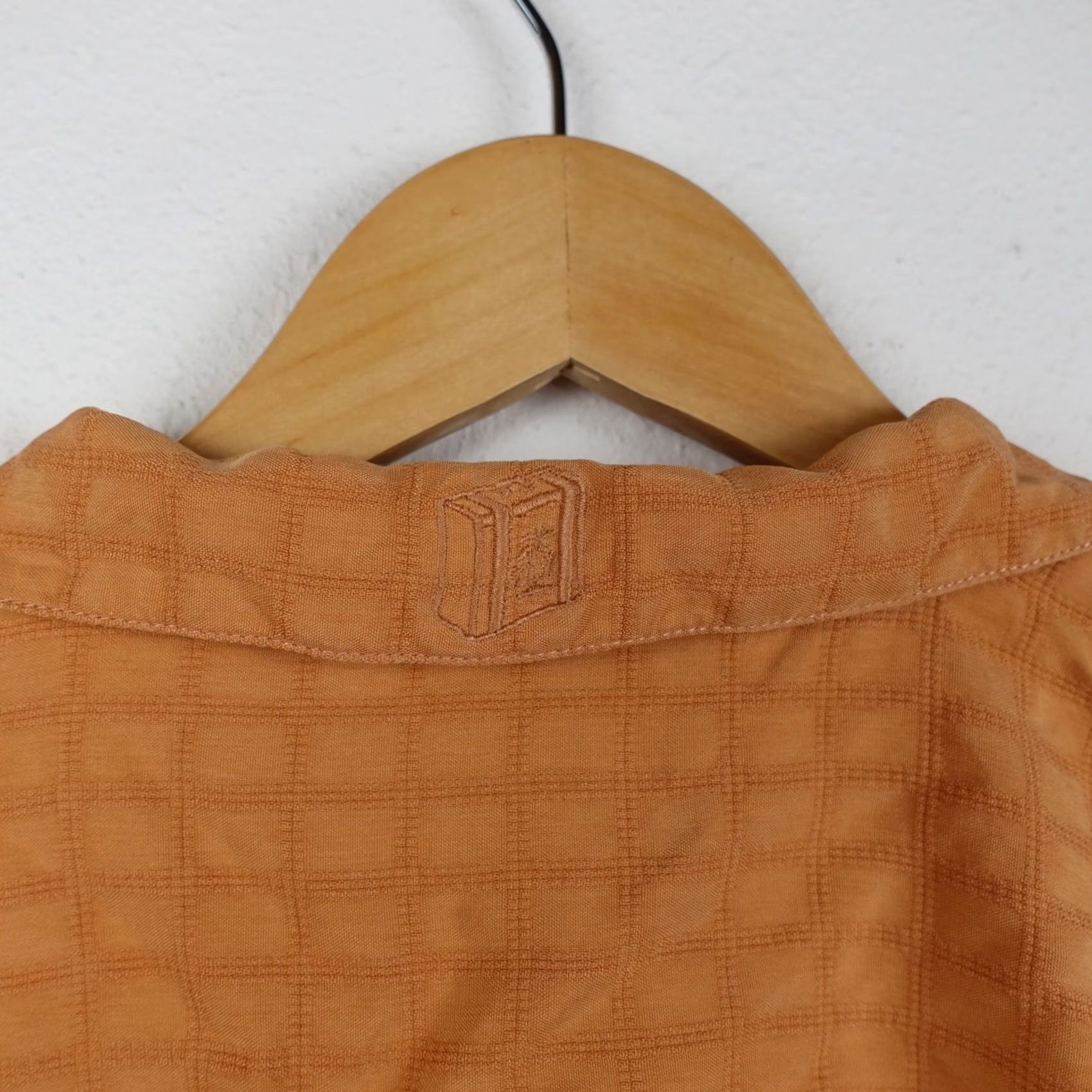 Tommy Bahama Tommy Bahama Button-Up Shirt Men’s Orange Short Sleeve M Silk Hawaiian Aloha Beach Shirt, Silky Summer Casual Shirt Mens M Size US M / EU 48-50 / 2 - 7 Thumbnail