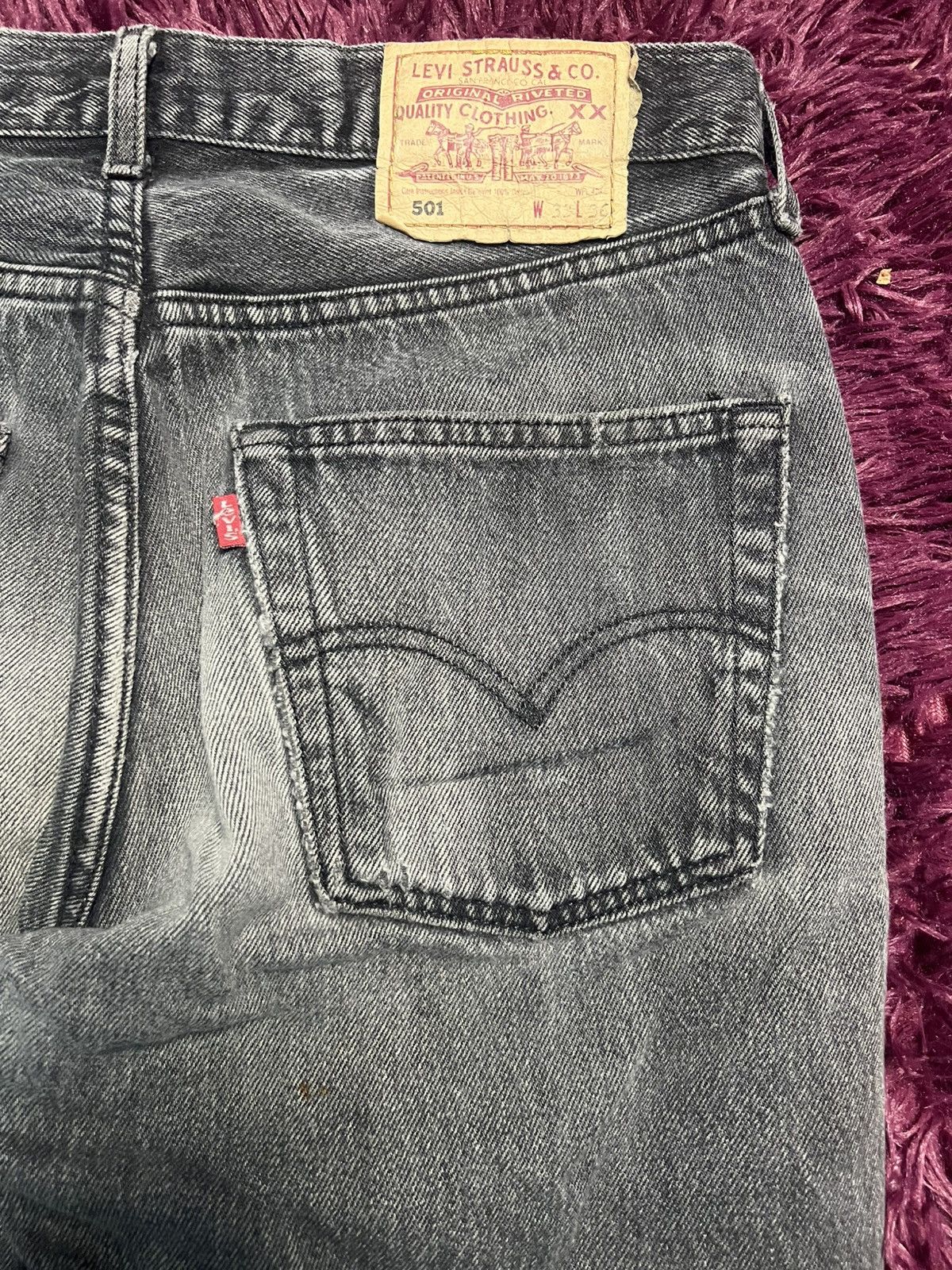Levi's Vintage 90s Levi's 501 Distressed Denim Jeans (45) Size US 33 - 13 Thumbnail