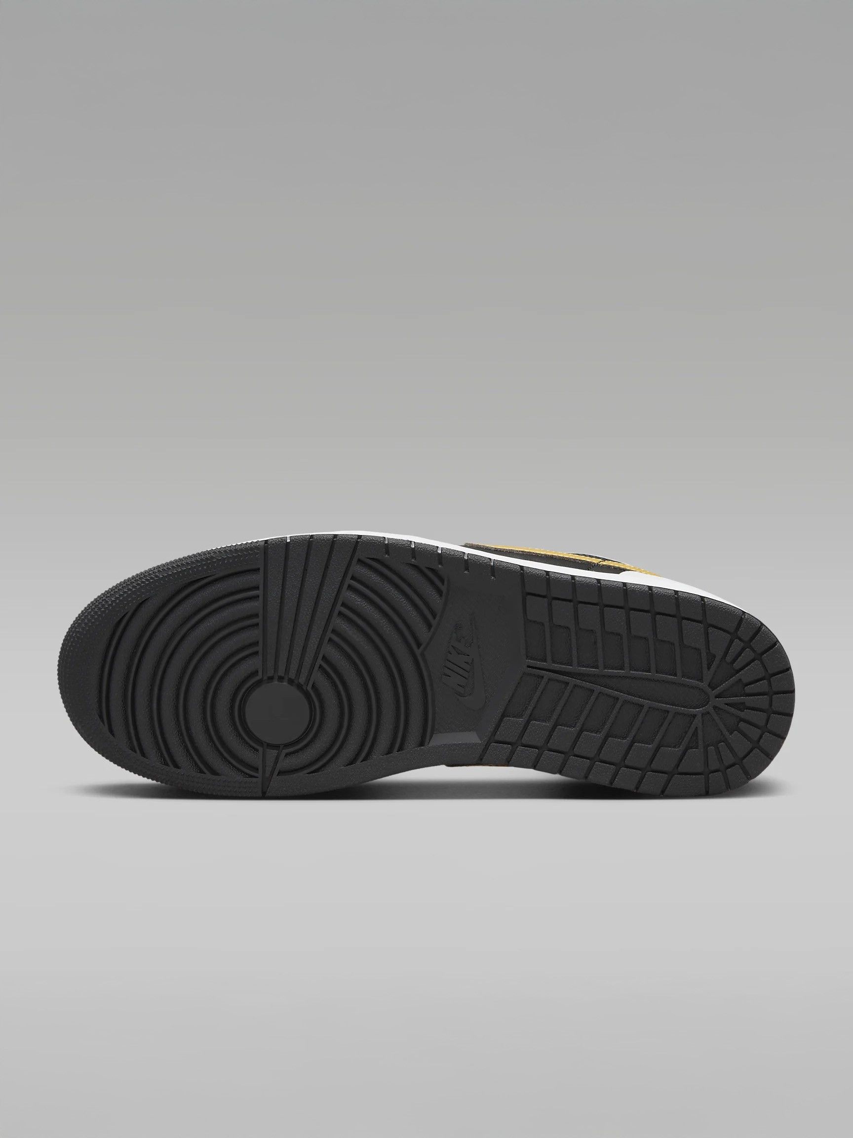 Jordan Brand × Nike Nike Air Jordan 1 Low 'Metallic Gold' 553558-172 Size US 12.5 / EU 45-46 - 2 Thumbnail