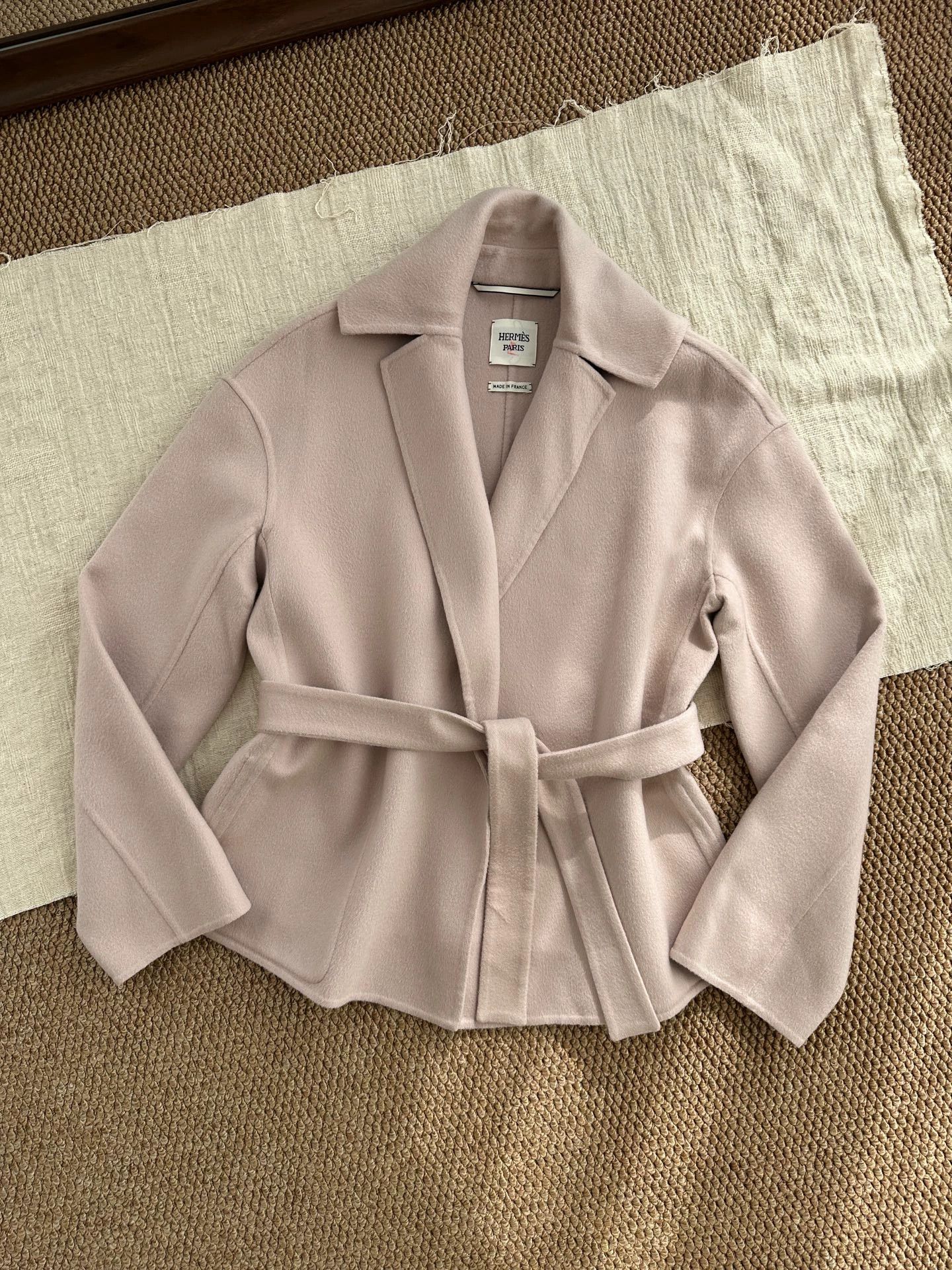 Hermes Hermes double face cashmere tie-front wmn blush pink 40 99 Size M / US 6-8 / IT 42-44 - 3 Thumbnail