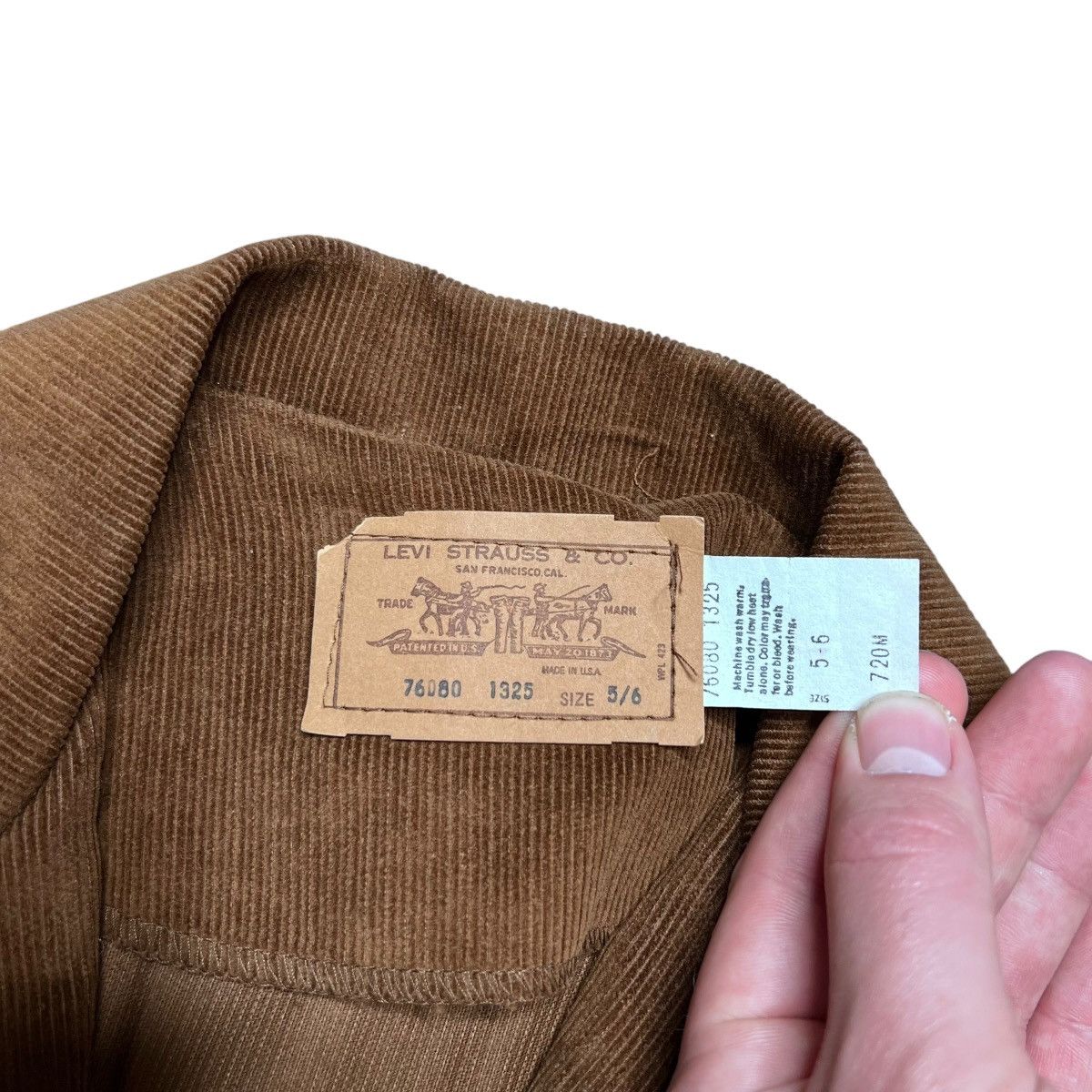 Levi's × Vintage Vintage 1970s Levi’s Two Pocket Brown Corduroy Blazer Jacket Size S / US 4 / IT 40 - 2 Thumbnail