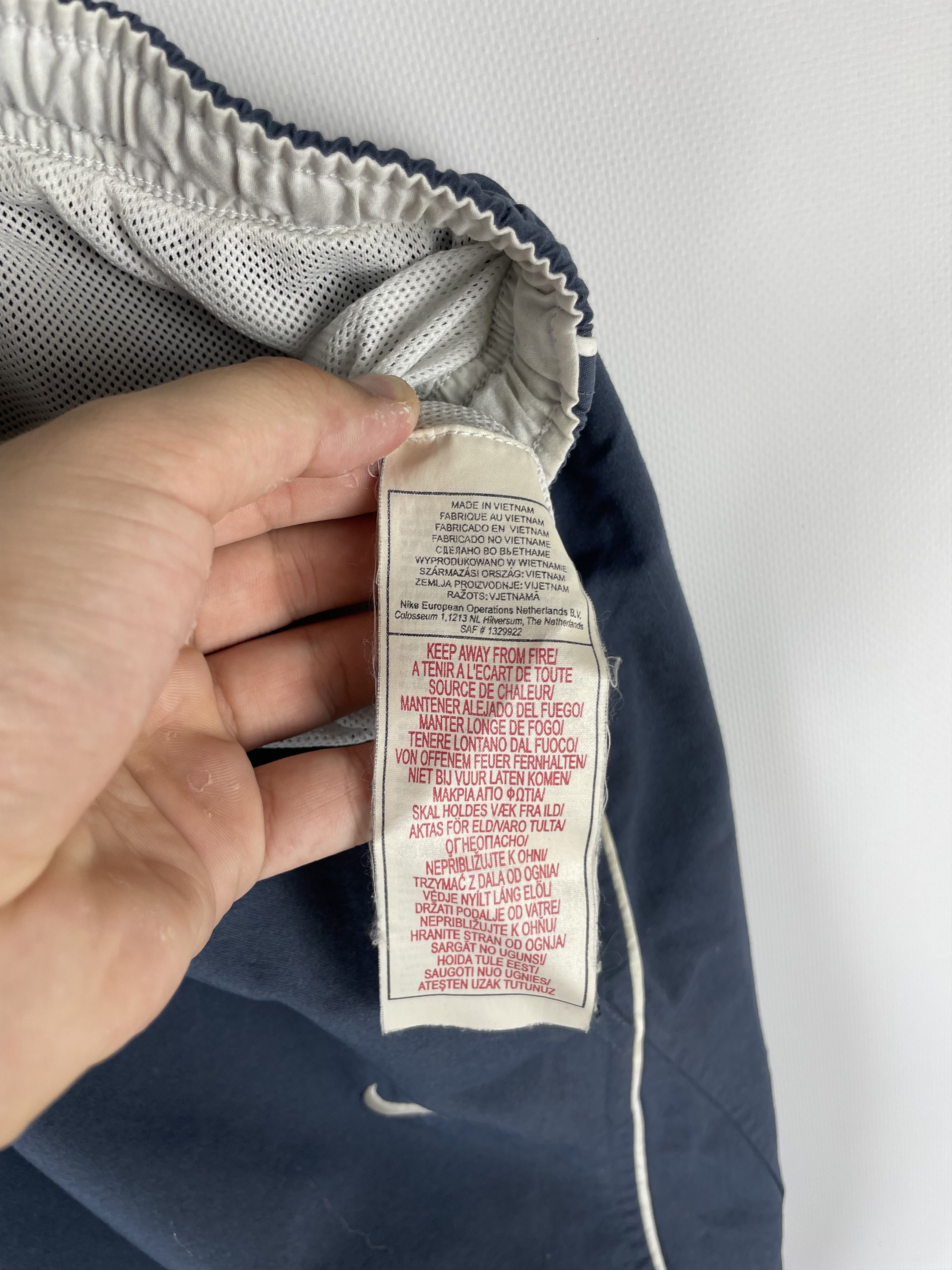 Nike Vintage Nike Shorts Y2k Size US 32 / EU 48 - 9 Thumbnail