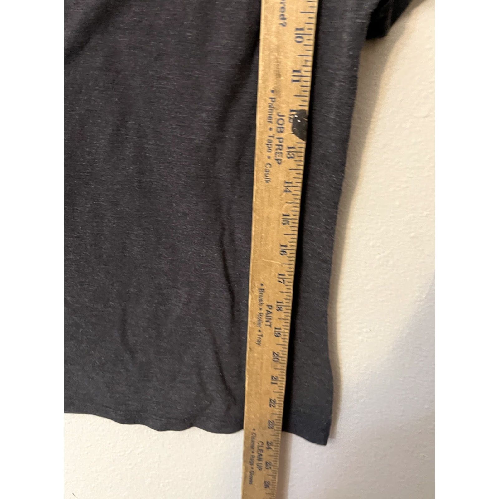 Puma PUMA Women's Short Sleeve T-Shirt Gray Logo Size Small Logo T-Shirt Women's Gray Cotton Regular Short Sleeve Logo Size S / US 4 / IT 40 - 4 Thumbnail