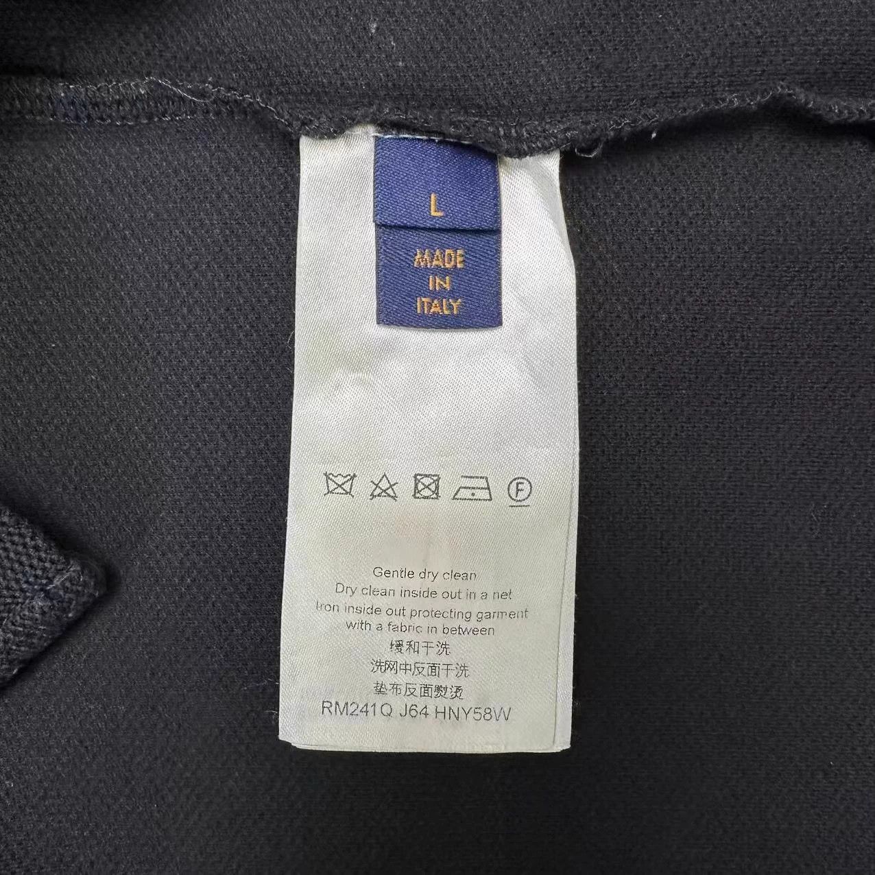 Louis Vuitton LV Embroidered Pin Short-Sleeve Tee L Like New Size US L / EU 52-54 / 3 - 4 Thumbnail
