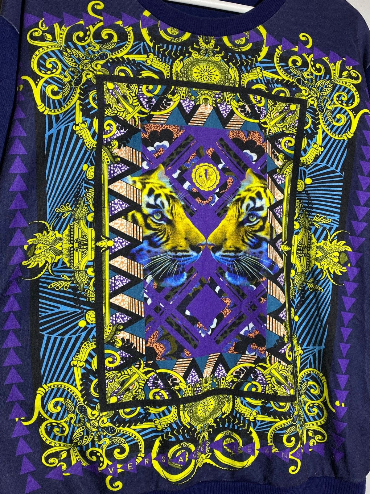 Versace 🔥 VERSACE TIGER PRINT RARE LUXE SWEATER BAROQUE ART Size US S / EU 44-46 / 1 - 3 Thumbnail