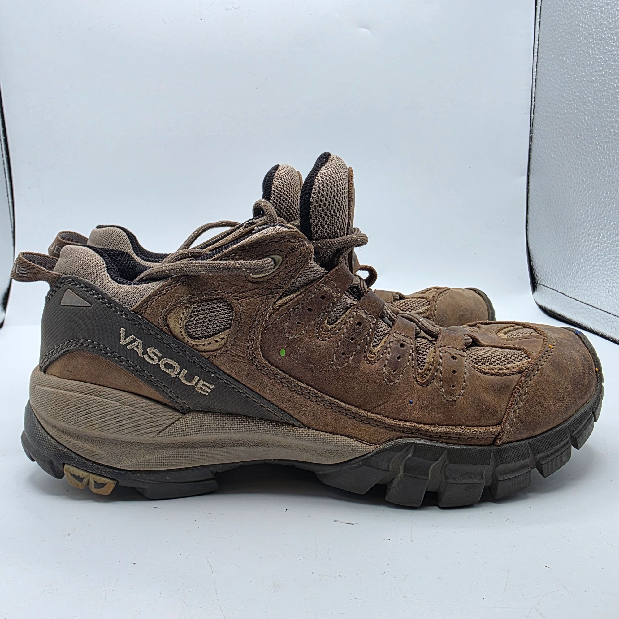 Vasque Vasque Mantra Womens Size 7 Brown Hiking Shoes Vibram Sole C Size US 7 / IT 37 - 12 Thumbnail