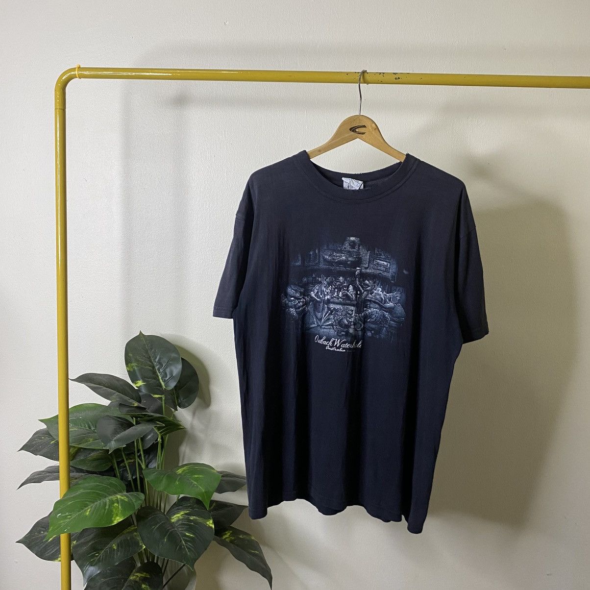 Vintage 1990s Outback Waterhole Australia T Shirt Size US XL / EU 56 / 4 - 1 Thumbnail