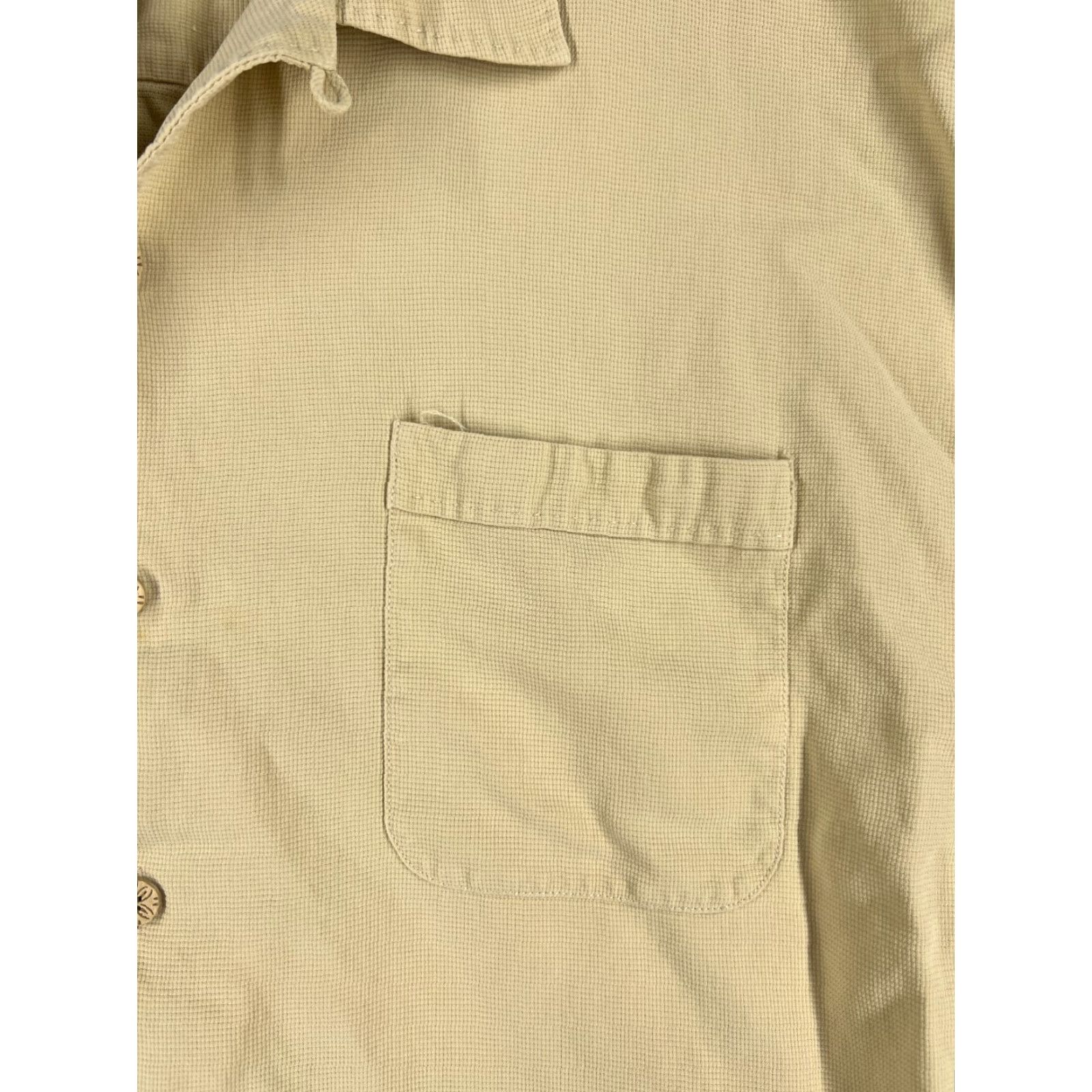 Tommy Bahama Tommy Bahama Shirt Men XL Yellow Button-Up Pocket Camp Hawaiian Aloha Beach Vacation Resort Pattern Solid Short Sleeve Shirt Size US XL / EU 56 / 4 - 6 Thumbnail