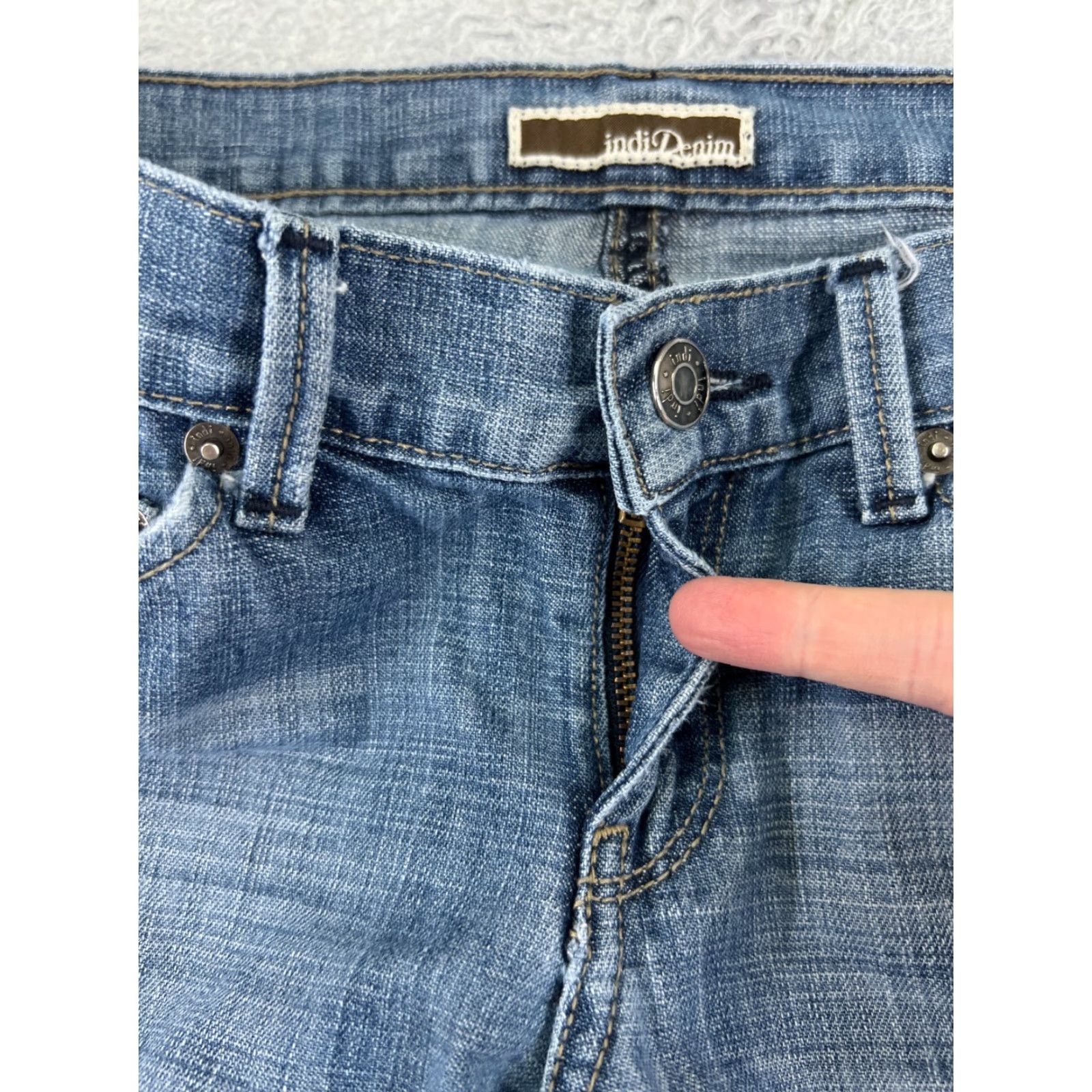 Vintage Shyanne Jeans Womens 29 Blue Denim Flared Low Rise Distressed 29x30 Pants Regular Jeans Womens Boys Girls Mens Size 29" - 5 Thumbnail