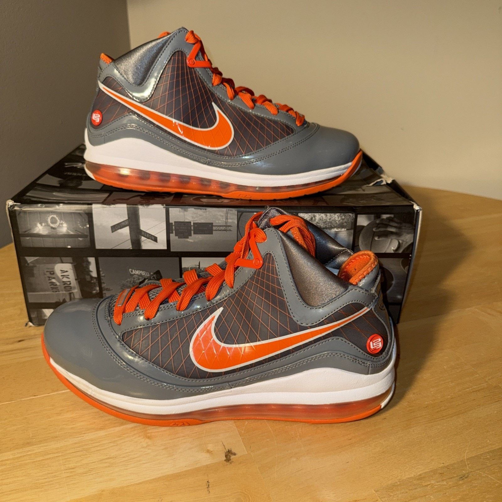 Nike Nike Lebron 7 VII Eastbay TB Orang393320-003 Size 9.5 OG Box Size US 9.5 / EU 42-43 - 2 Thumbnail