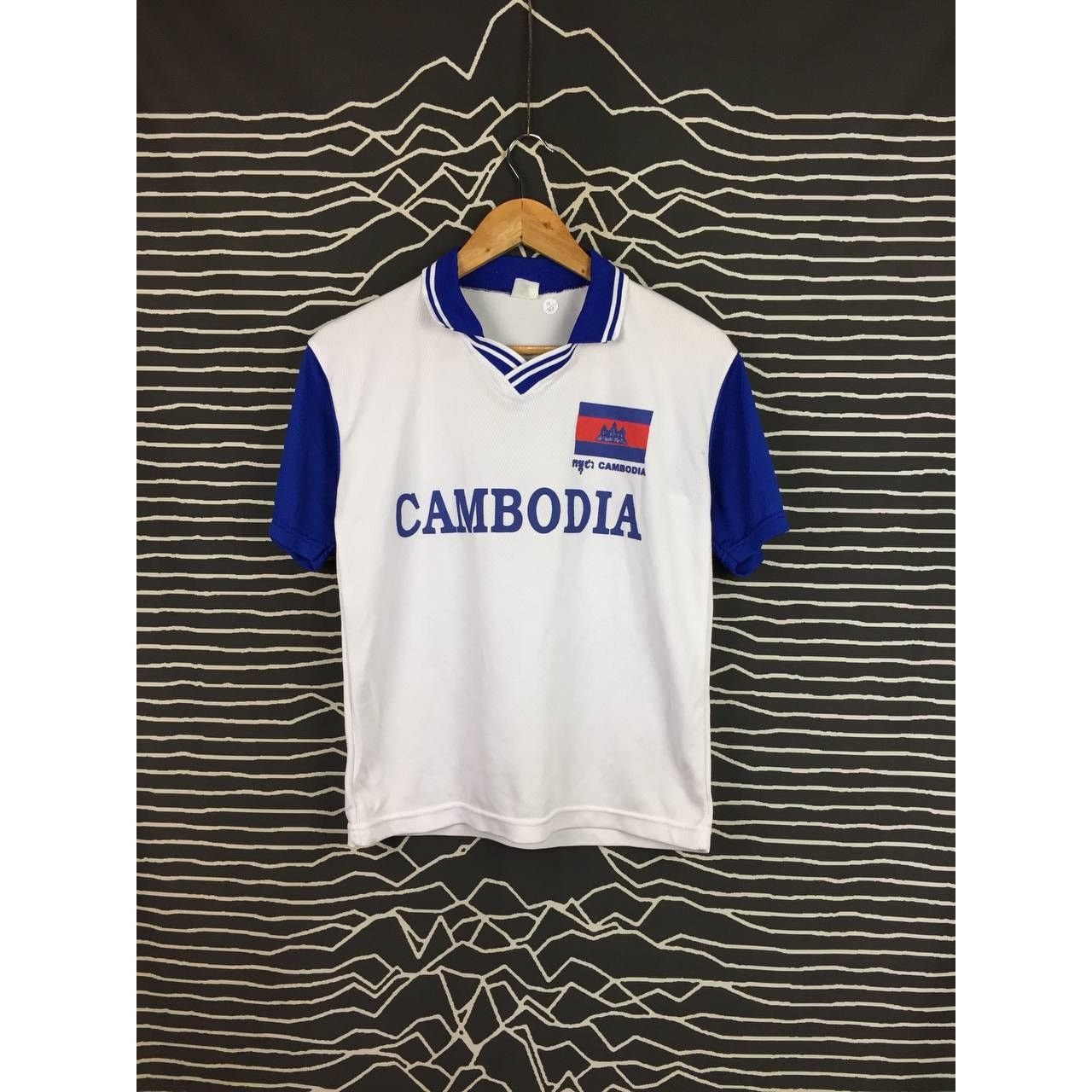 Vintage Cambodia Retro Style Collar Sharp Football Jesey Size US S / EU 44-46 / 1 - 2 Thumbnail