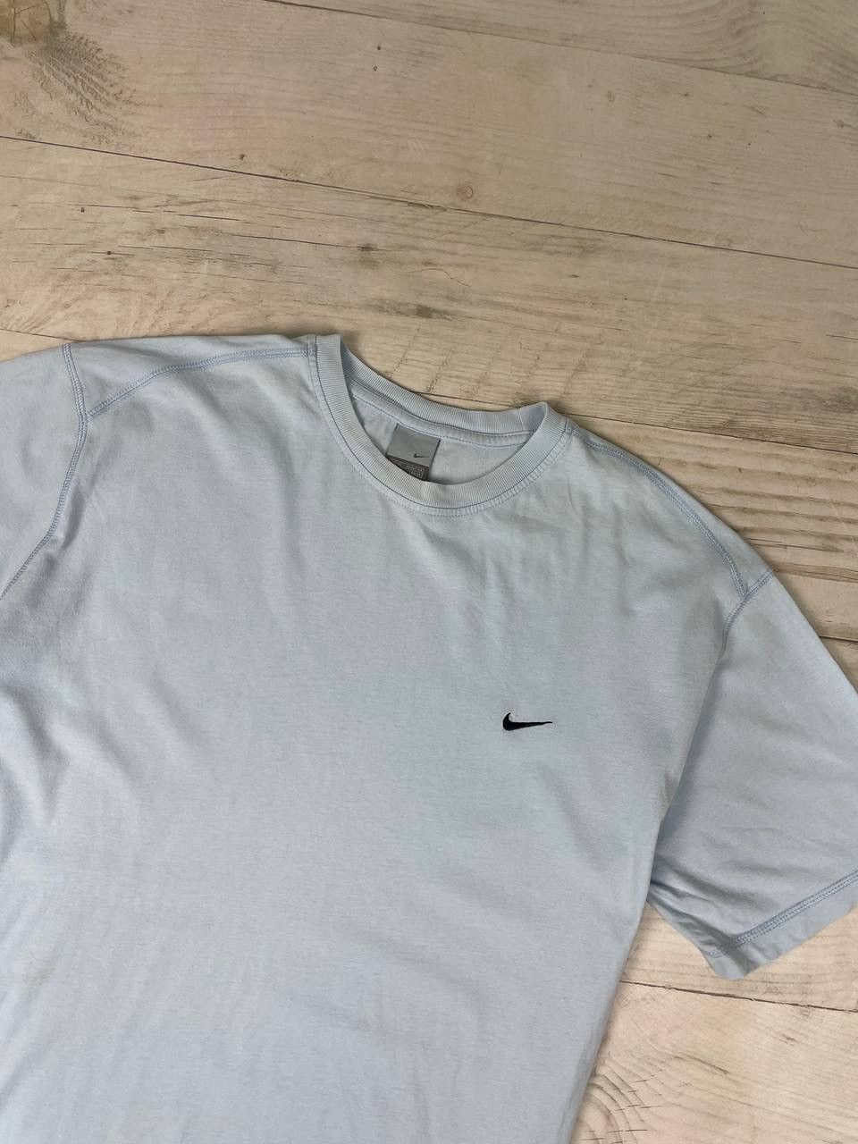 Nike Vintage Nike Logo Swoosh 2000s T Shirt Size US XL / EU 56 / 4 - 2 Thumbnail