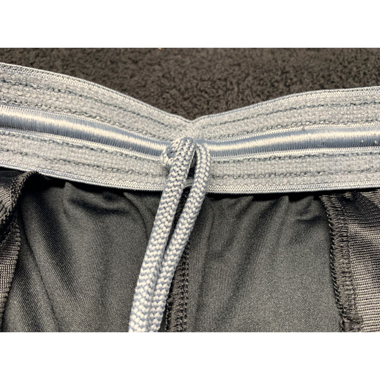 Adidas Adidas Men's Medium Black Basketball Shorts Activewear Pockets CrossFit Gym Sports Size US 31 - 8 Thumbnail