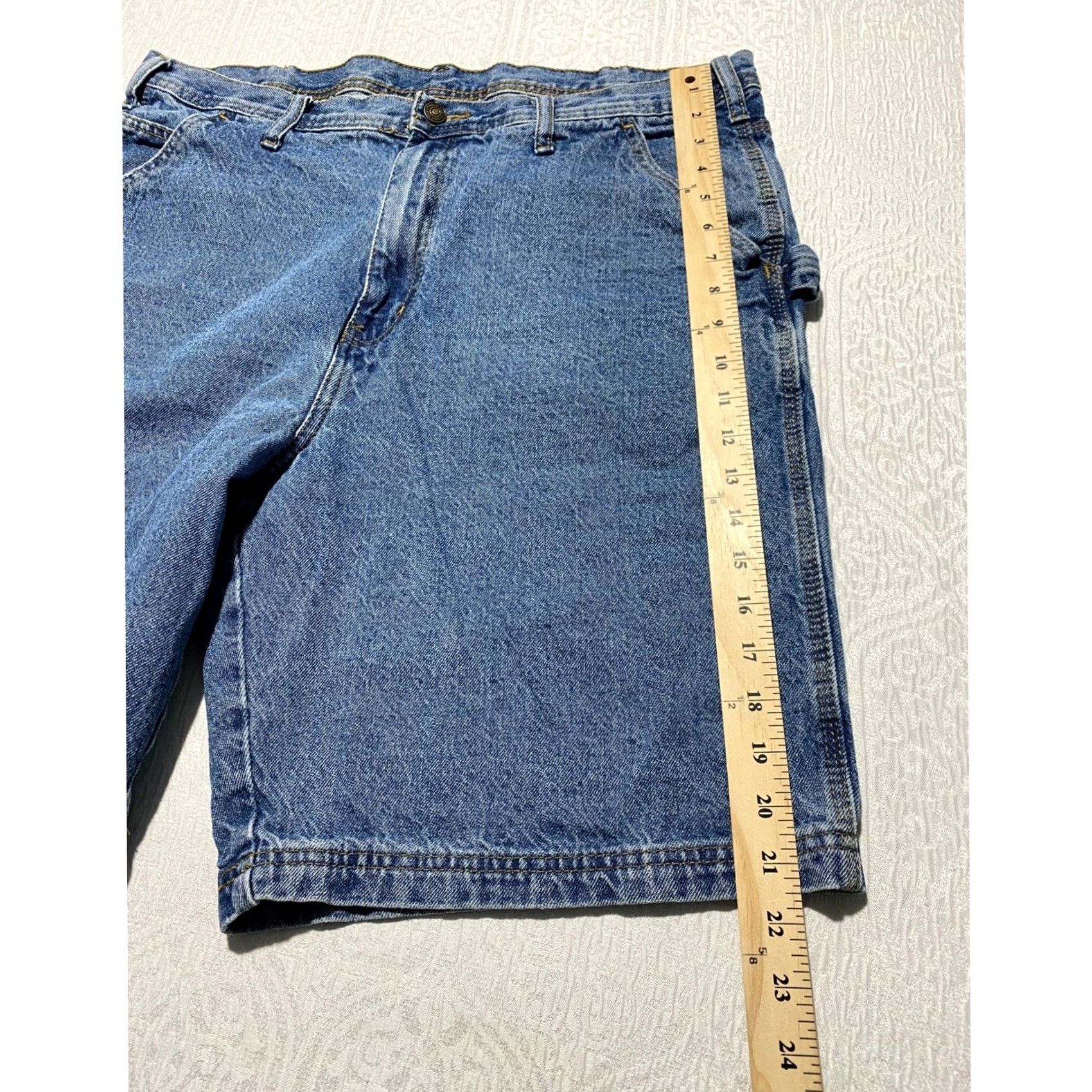 Vintage VINTAGE Rugged Wear Carpenter Shorts Mens 38 Blue Denim 90s Grunge Cargo Workwear Baggy Utility 5-Pocket Relaxed Zip Fly With Button Size US 38 / EU 54 - 6 Thumbnail