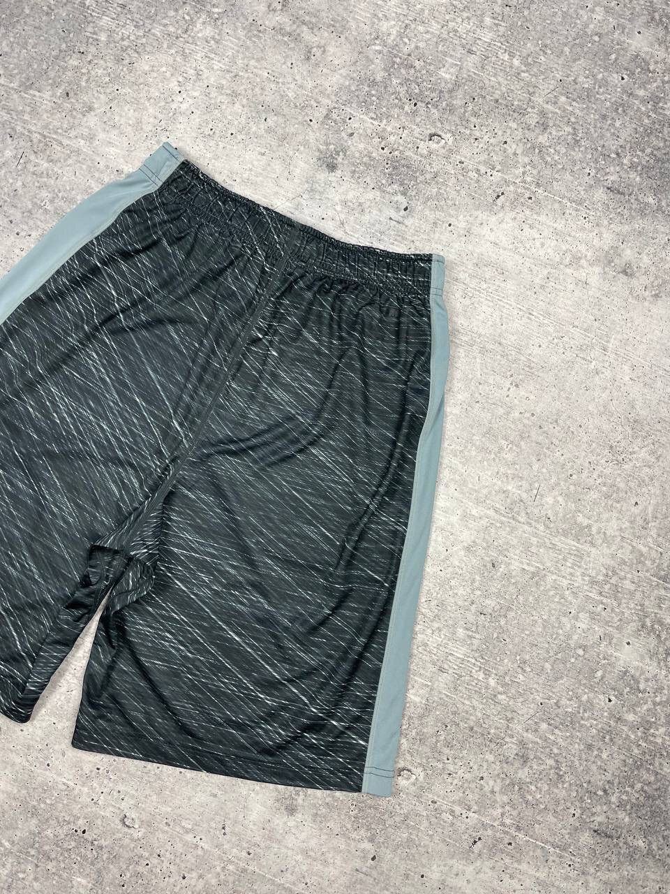 Nike Vintage Nike Y2K Style Drill Grey Wide Leg Casual Rap Shorts Size US 32 / EU 48 - 12 Thumbnail