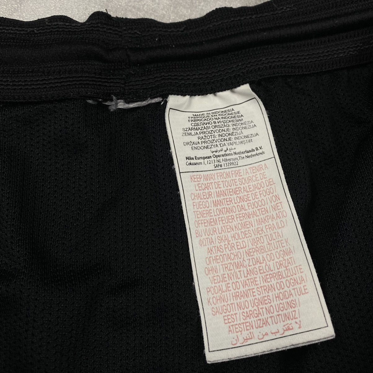 Nike Vintage Nike Ronaldinho 10 Shorts Size US 33 - 6 Thumbnail