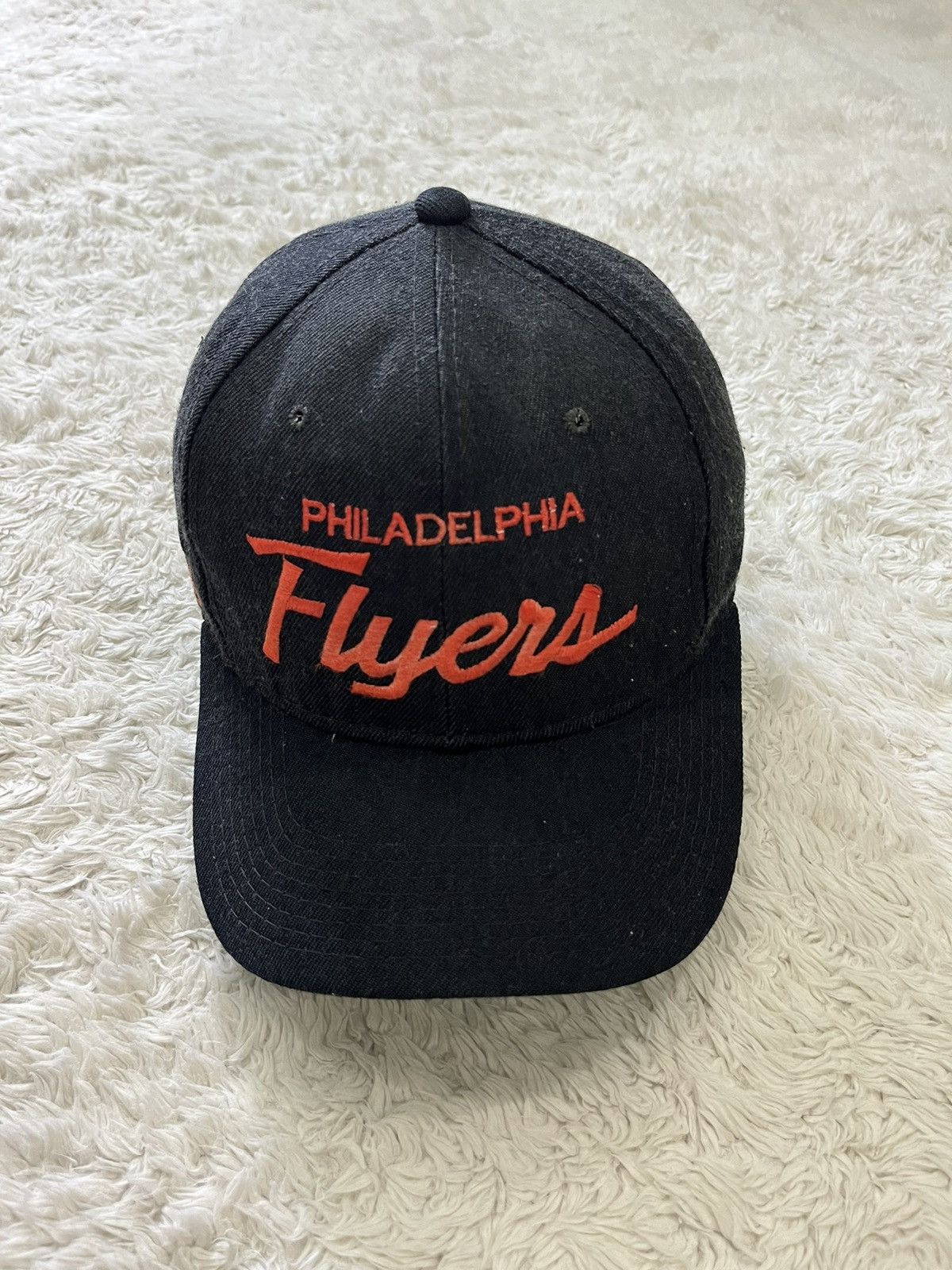 NFL × Sports Specialties vintage 90's philadelhia flyers single line script nhl cap Size ONE SIZE - 1 Thumbnail