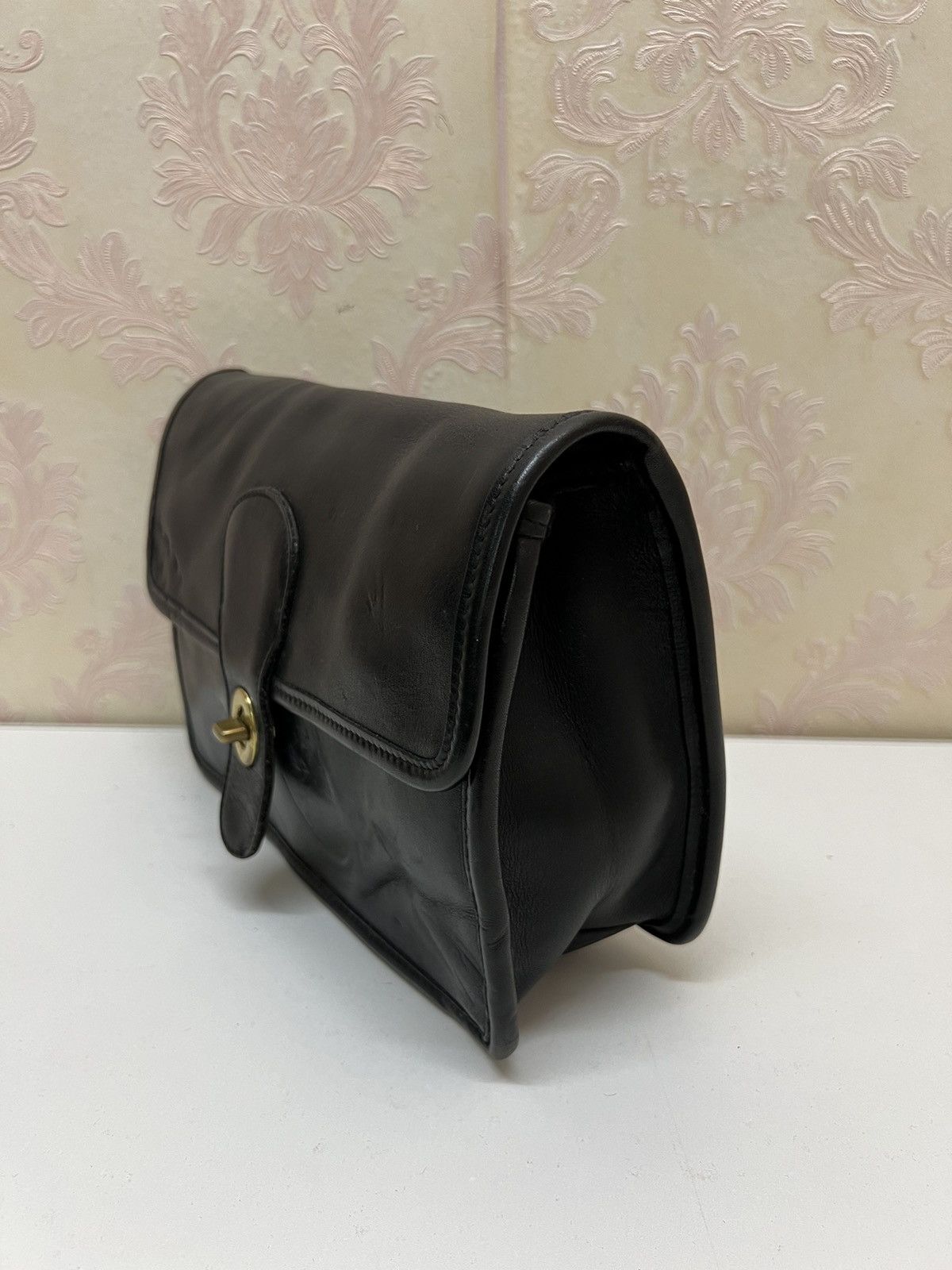 Coach Vintage Coach Leather Clutch Bag Size ONE SIZE - 3 Thumbnail
